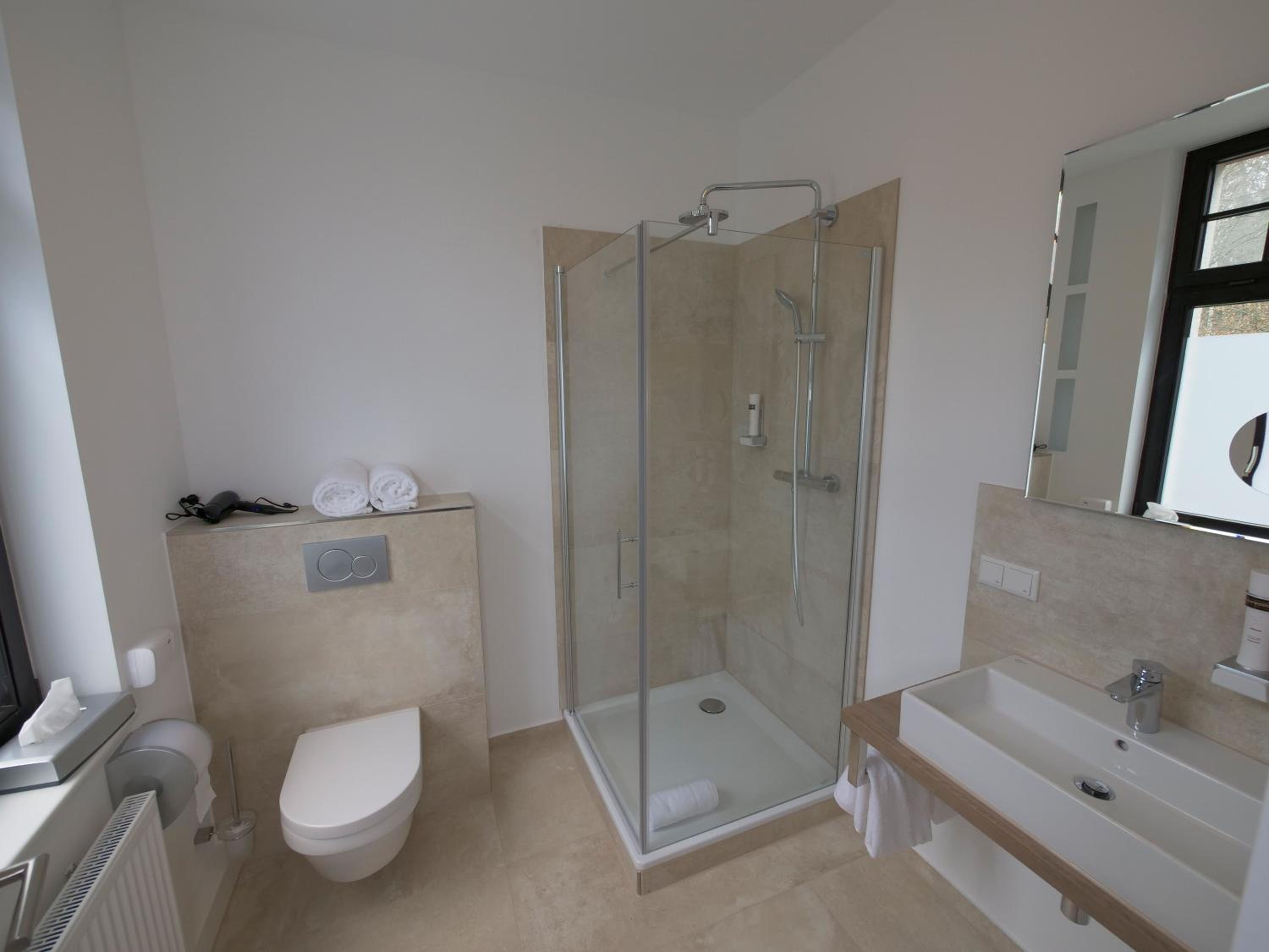 Double Room - Photo 7