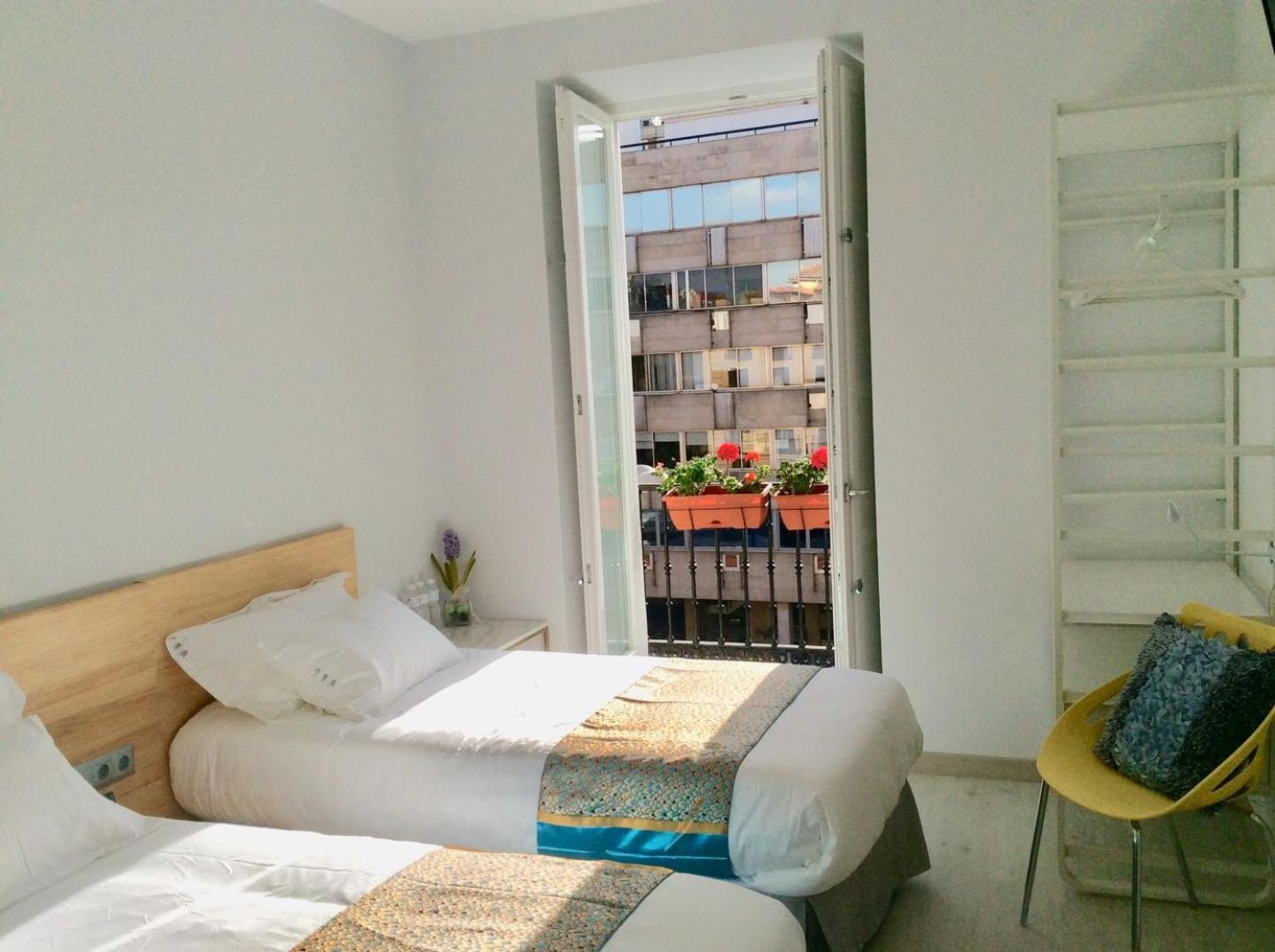 Triple Room with Private Bathroom photo 2