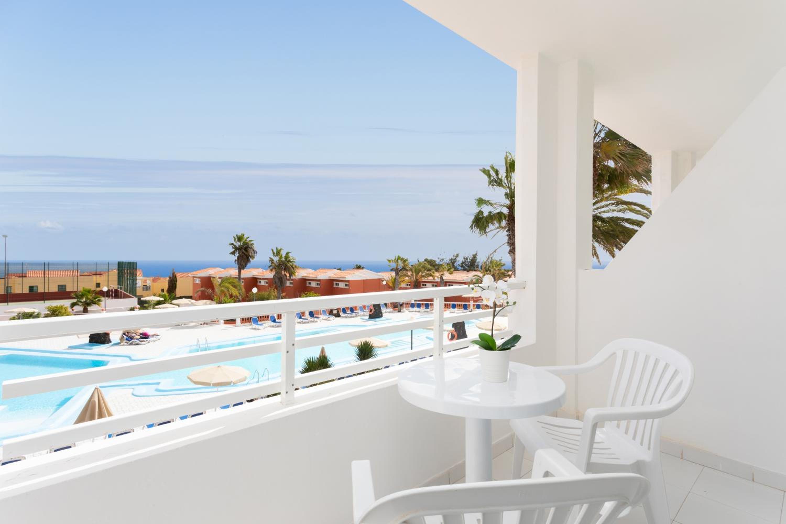 Double Room with Sea View (1 Adult) - Photo 3