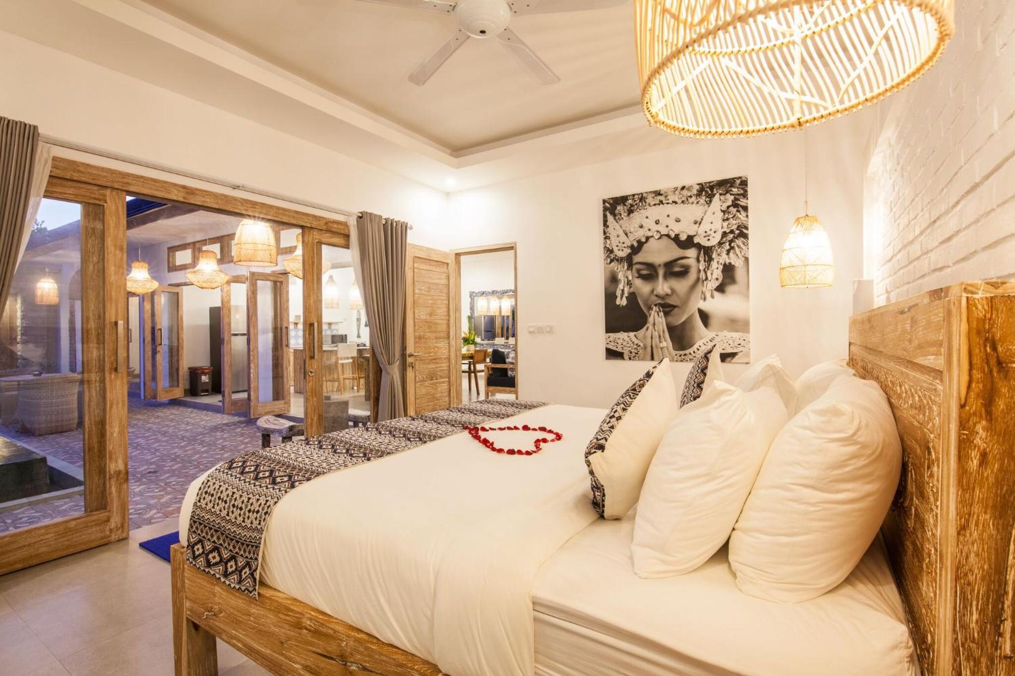 Ambermoon Villa 4 - Two Bedroom Pool Villa with Free One Time - Airport Pick Up - Photo 2