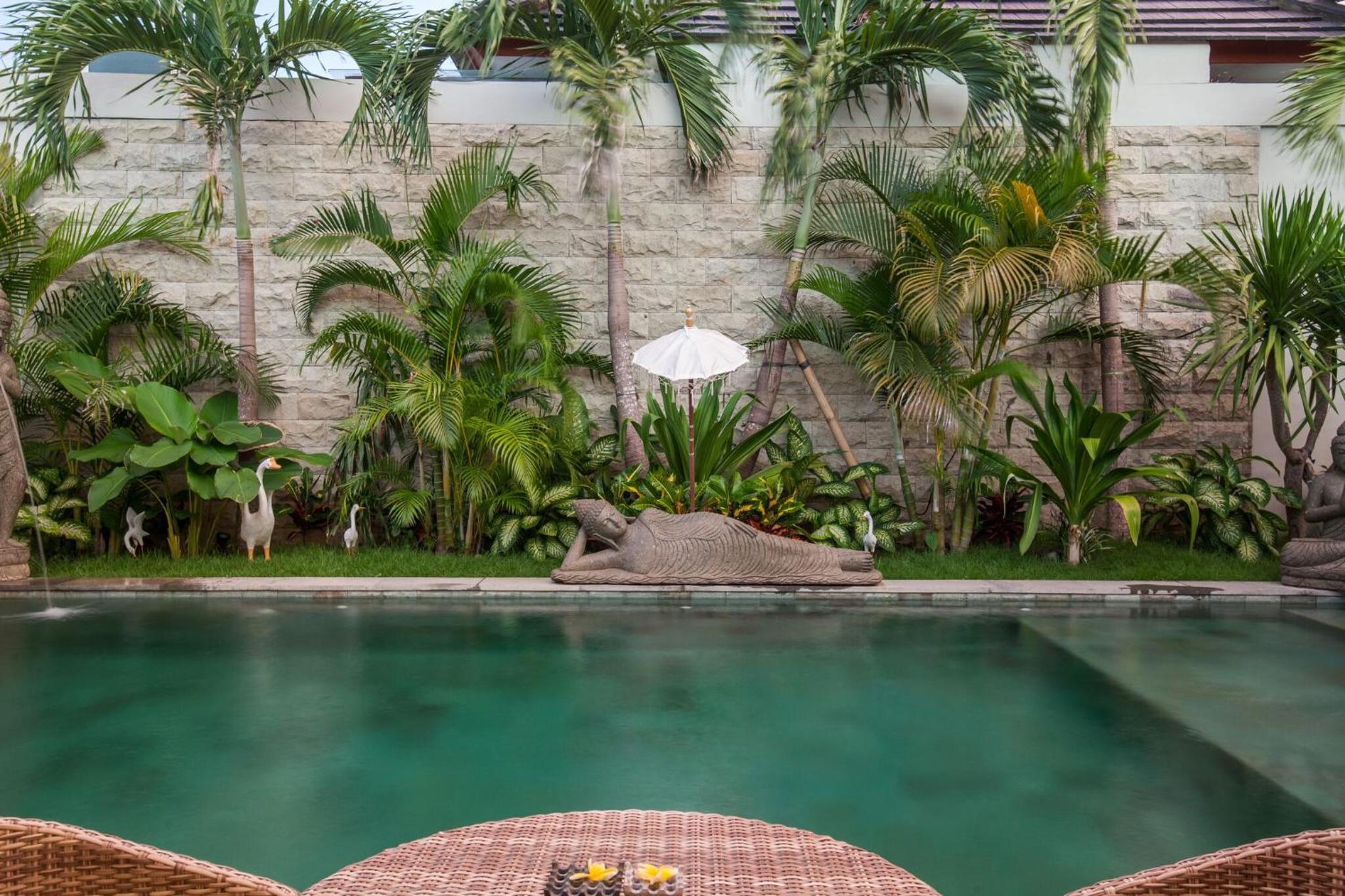 Ambermoon Villa 4 - Two Bedroom Pool Villa with Free One Time - Airport Pick Up - Photo 12