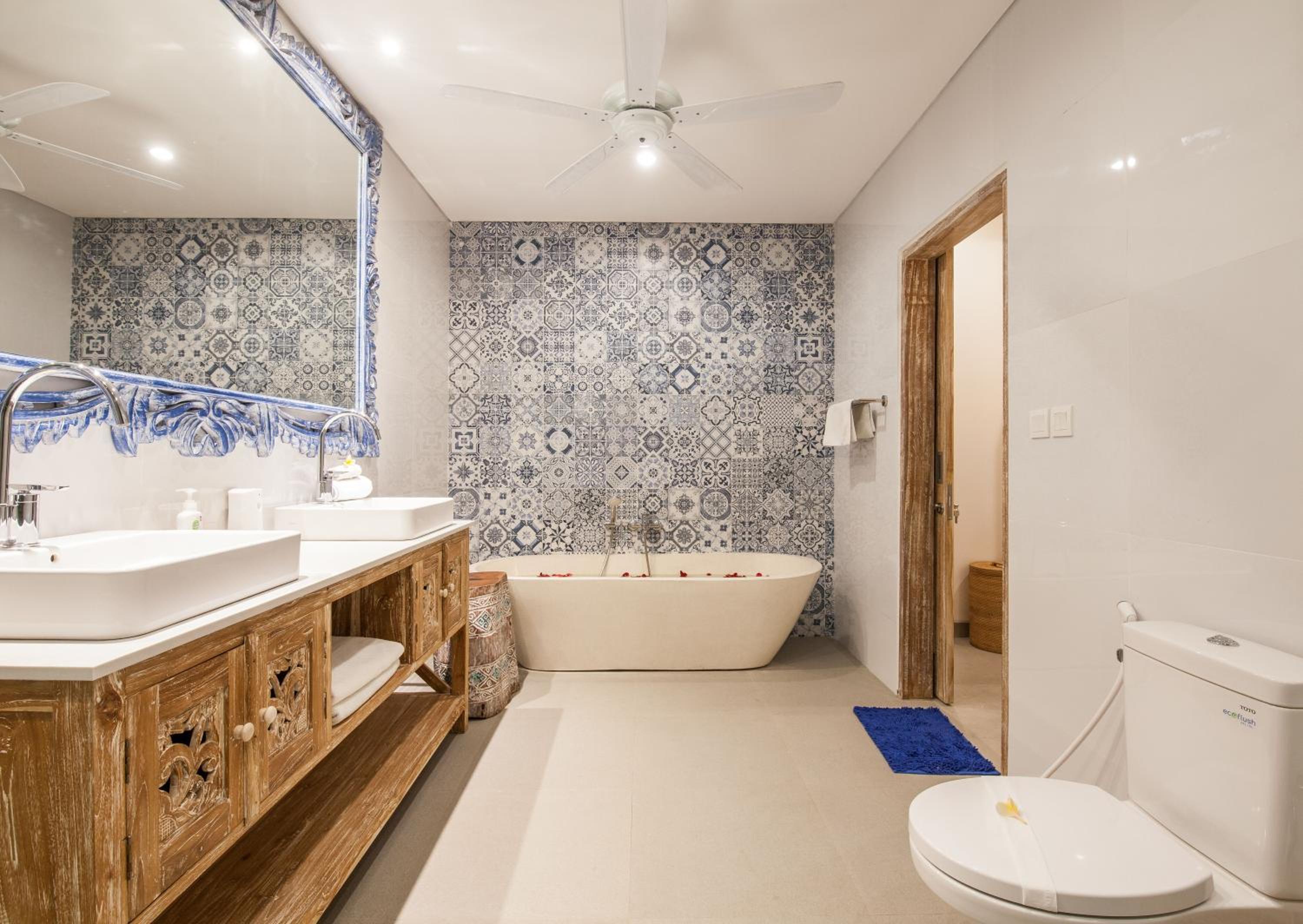 Ambermoon Villa 4 - Two Bedroom Pool Villa with Free One Time - Airport Pick Up - Photo 8