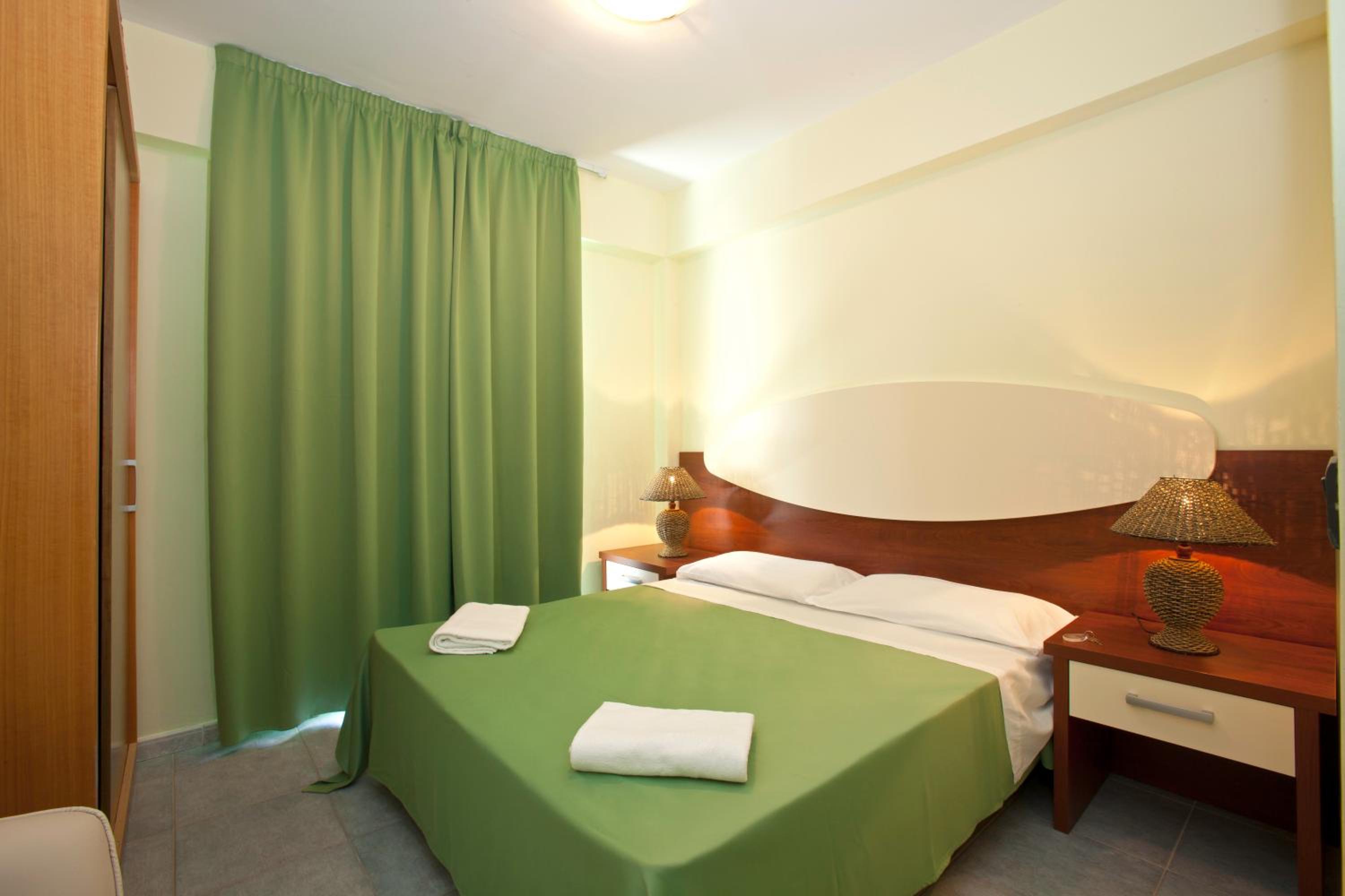 Standard Double or Twin Room photo 2