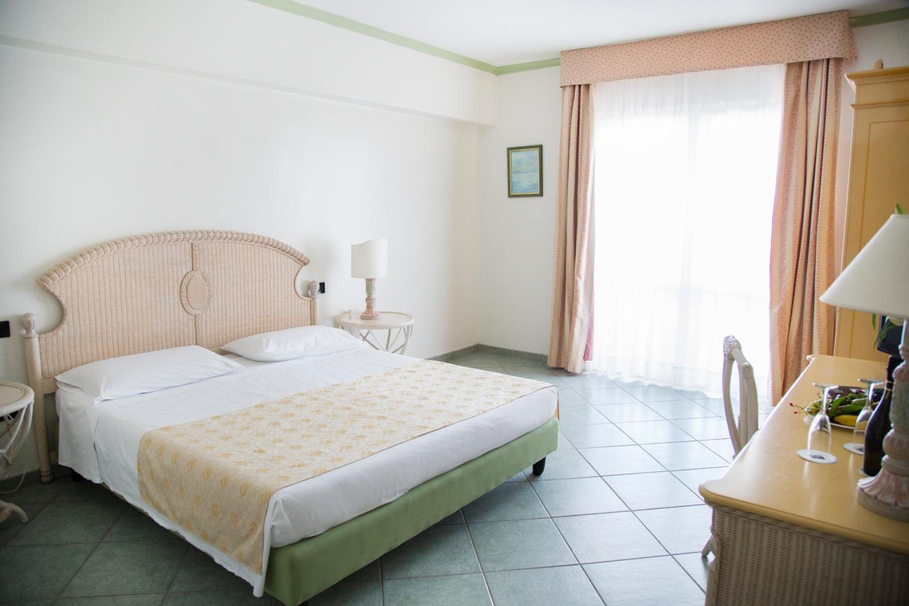 Standard Double or Twin Room photo 1