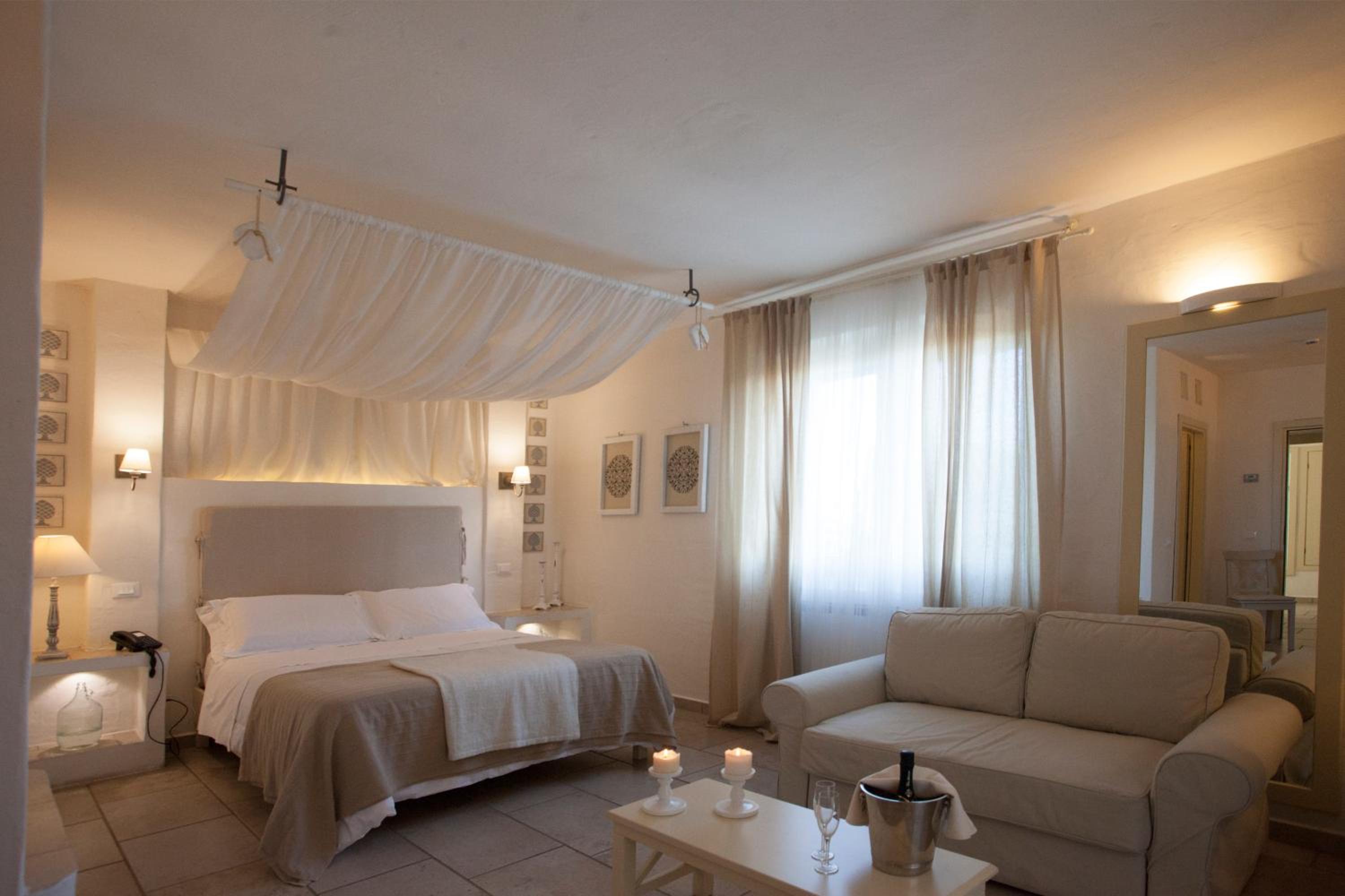 Deluxe Quadruple Room with Private Terrace - Photo 5