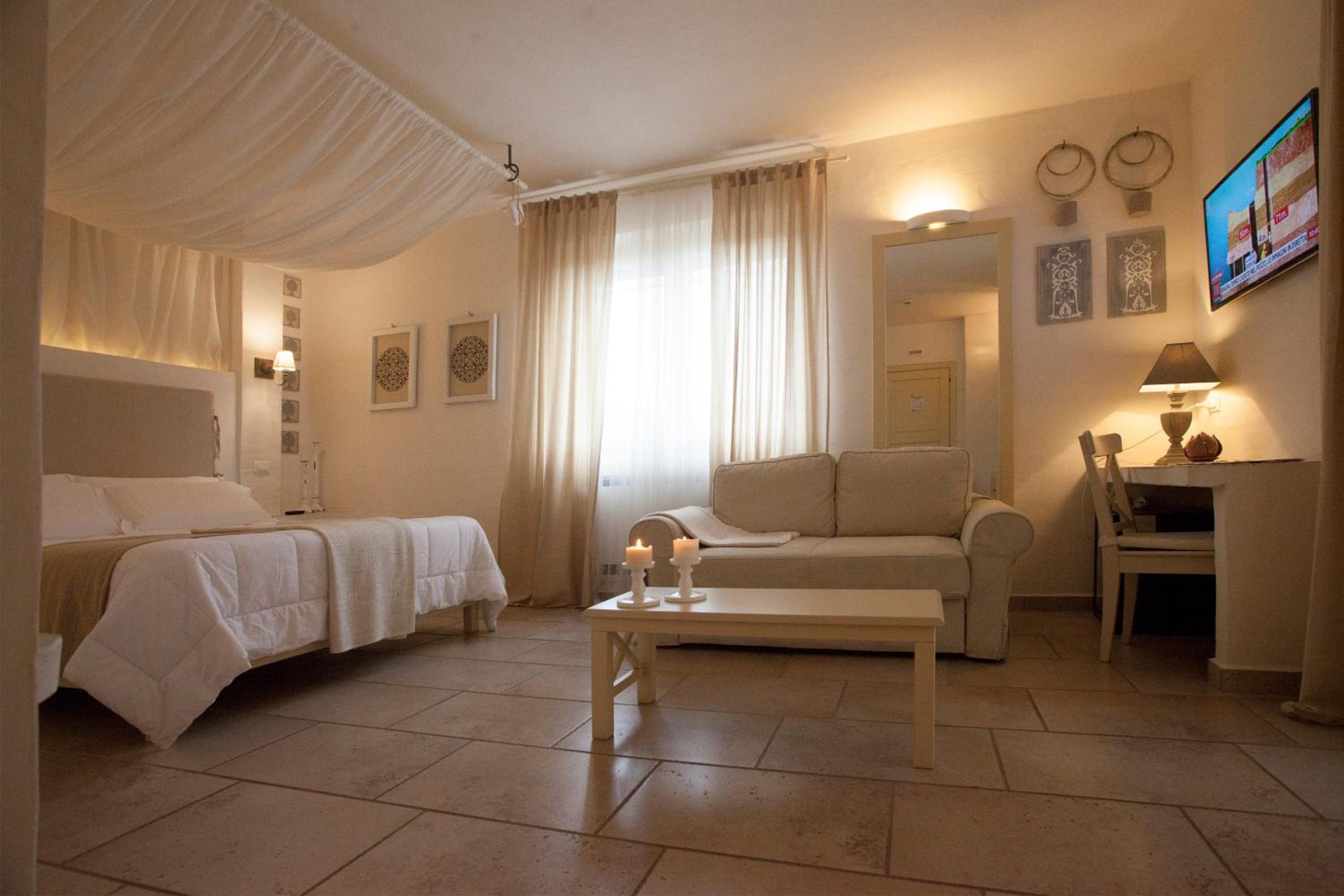 Deluxe Quadruple Room with Private Terrace - Photo 4