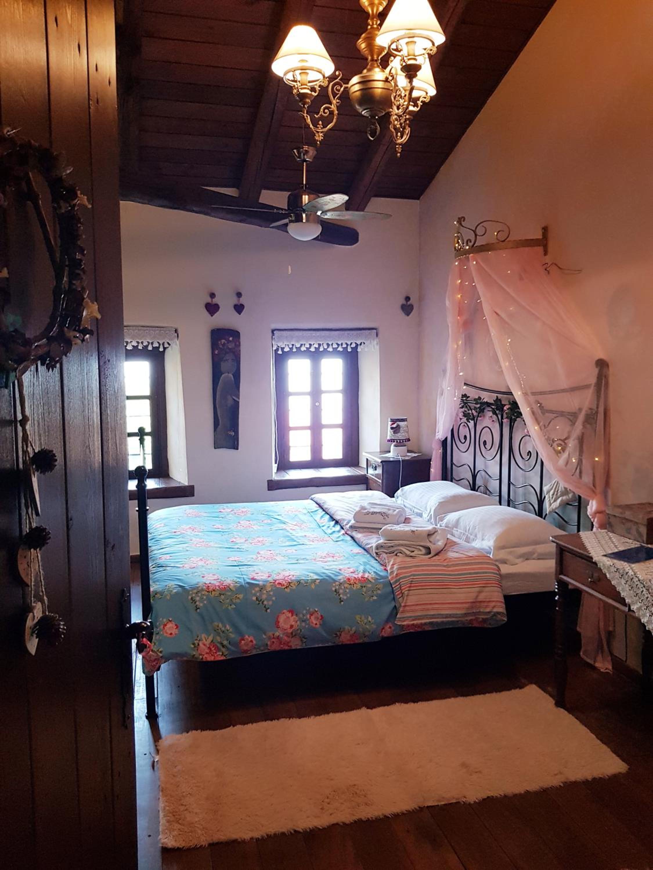 Double Room - Photo 10