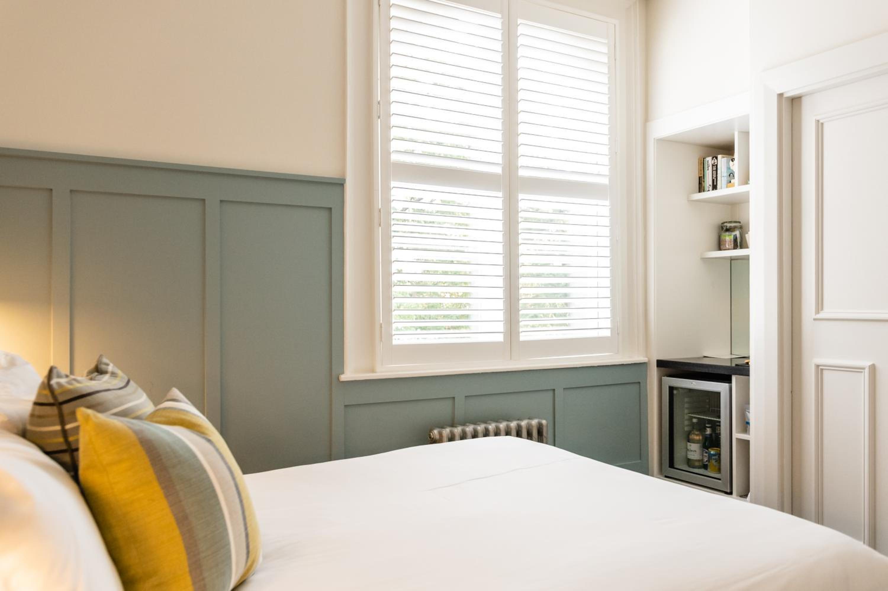 Standard Double Room - Photo 3