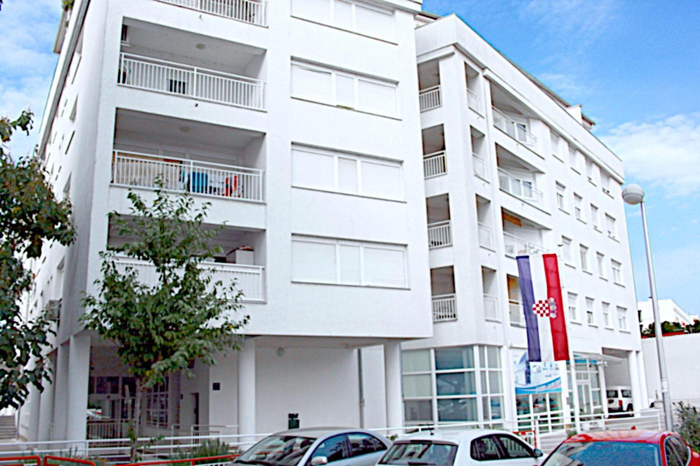 Apartment - Photo 3