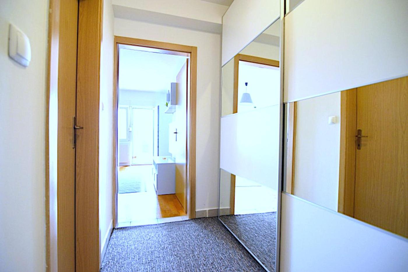 Apartment - Photo 9