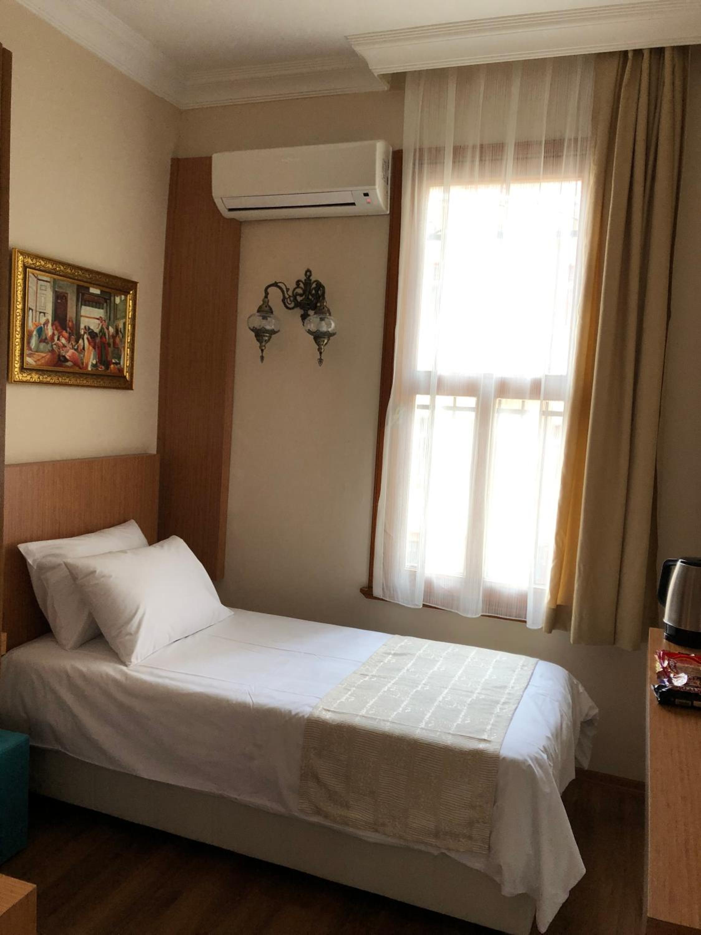 Standard Single Room photo 3