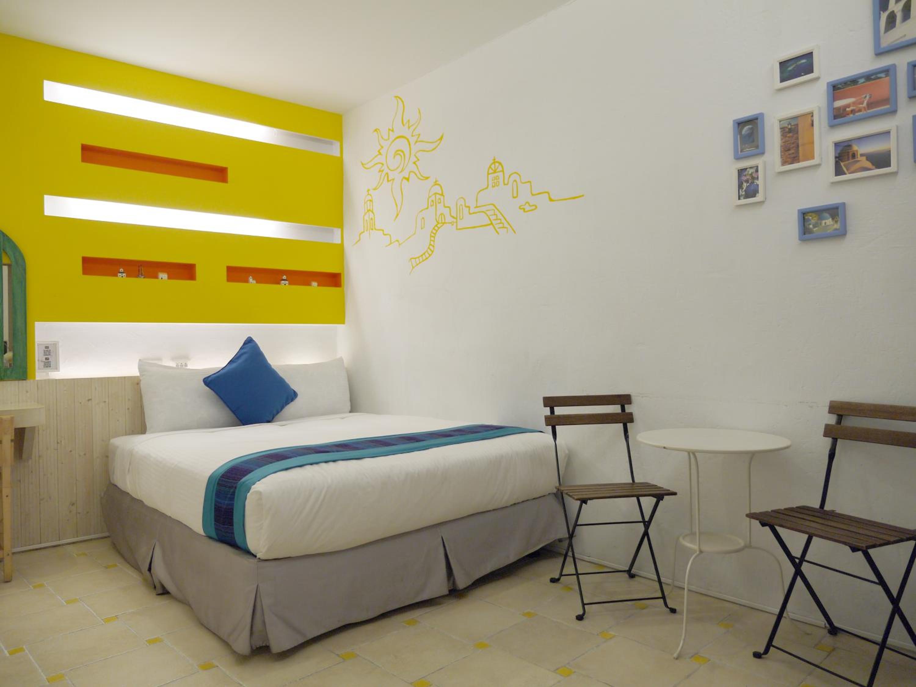 Standard Double Room- no window photo 2