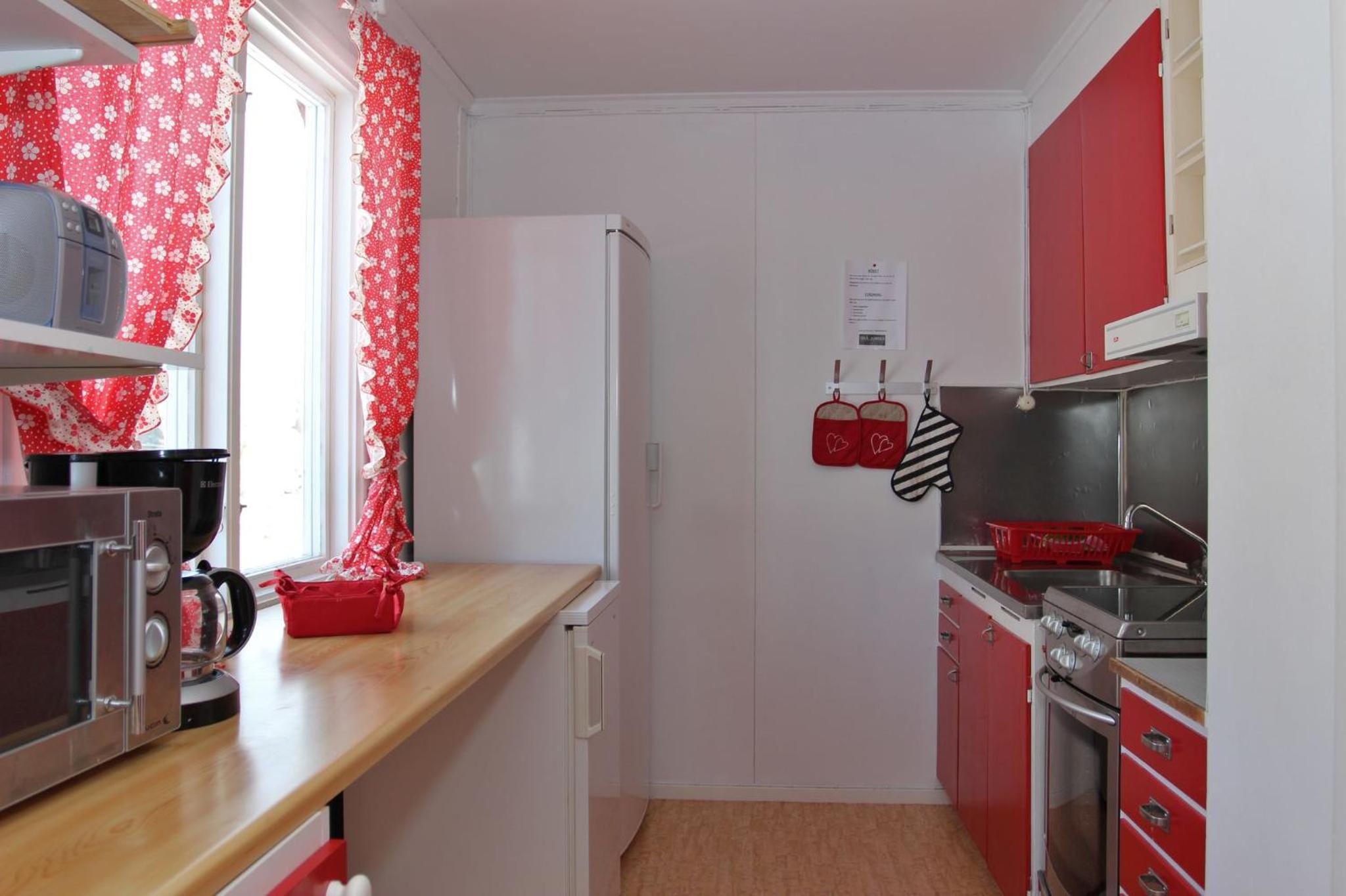 Small Twin Room - Photo 4
