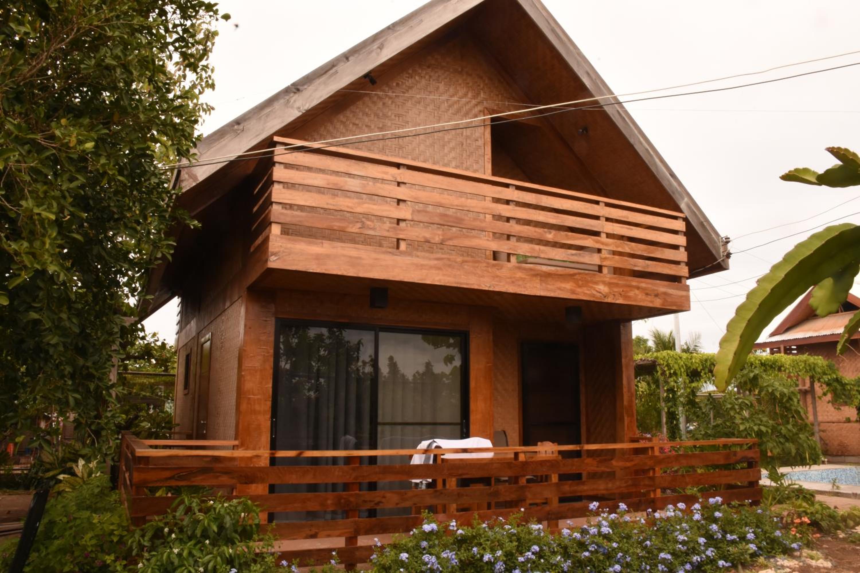 Family Room with Balcony - Photo 6