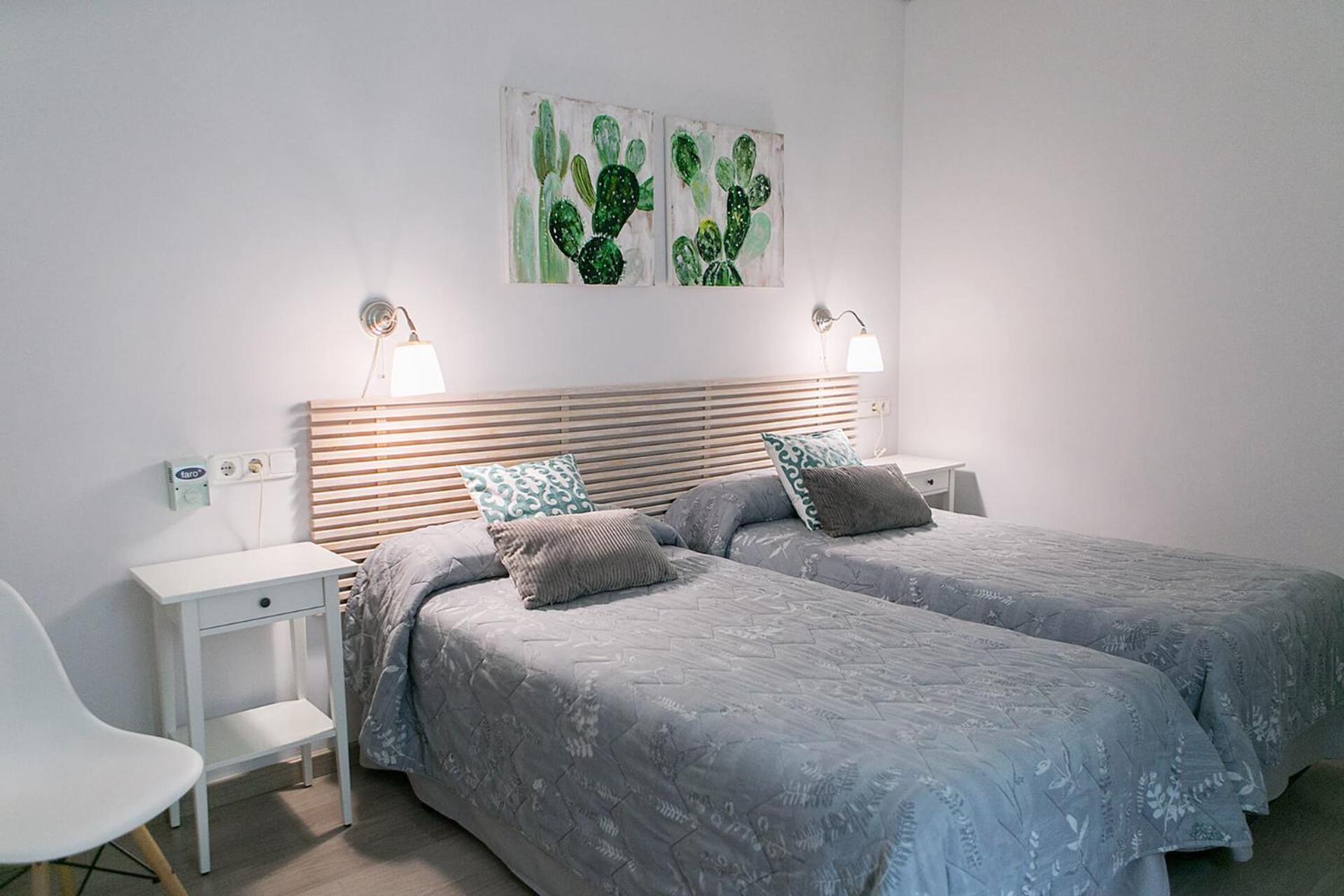 Habitación Doble Interior con Baño Compartido