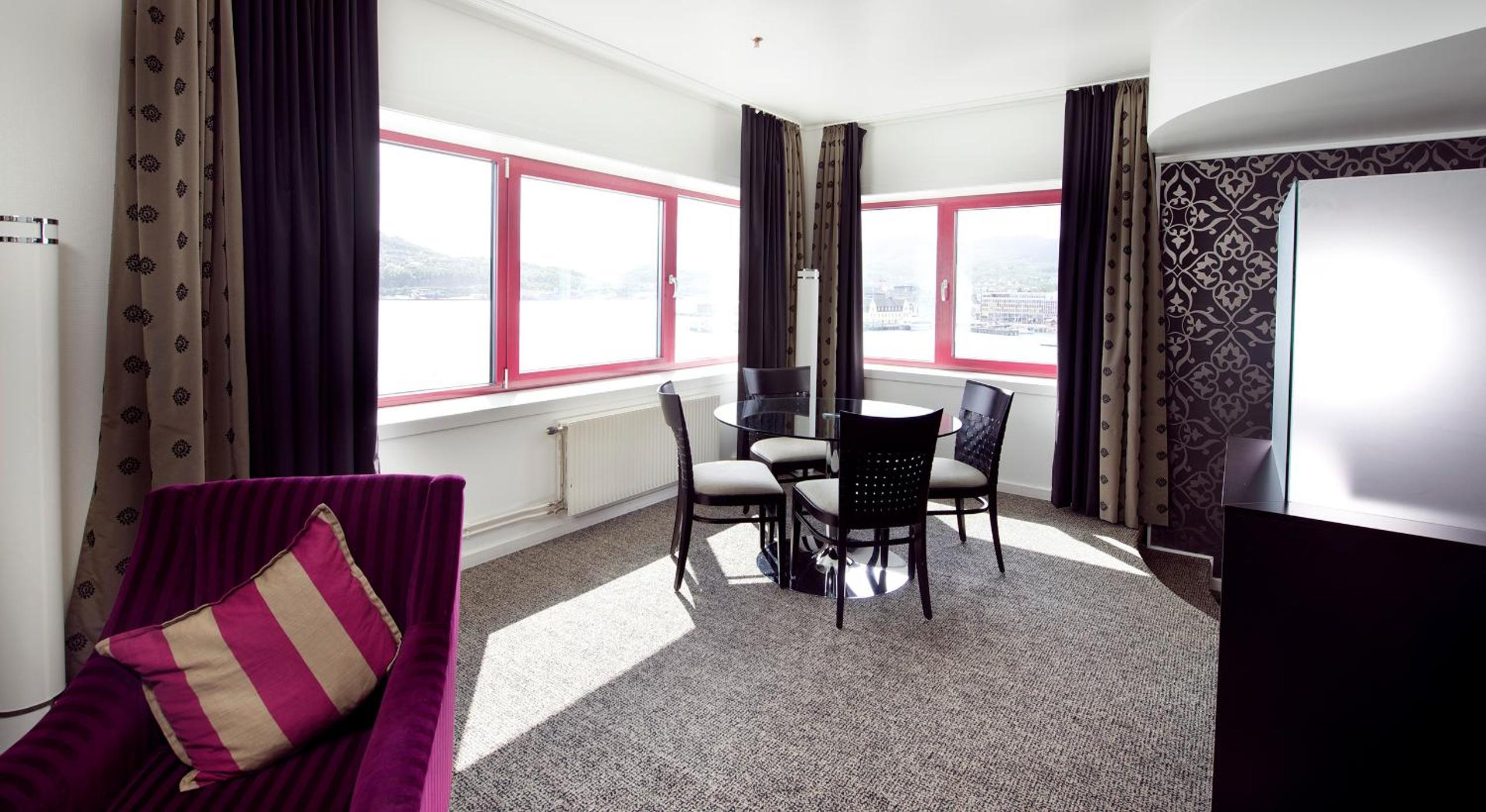 Junior Suite with Ocean View - Photo 11
