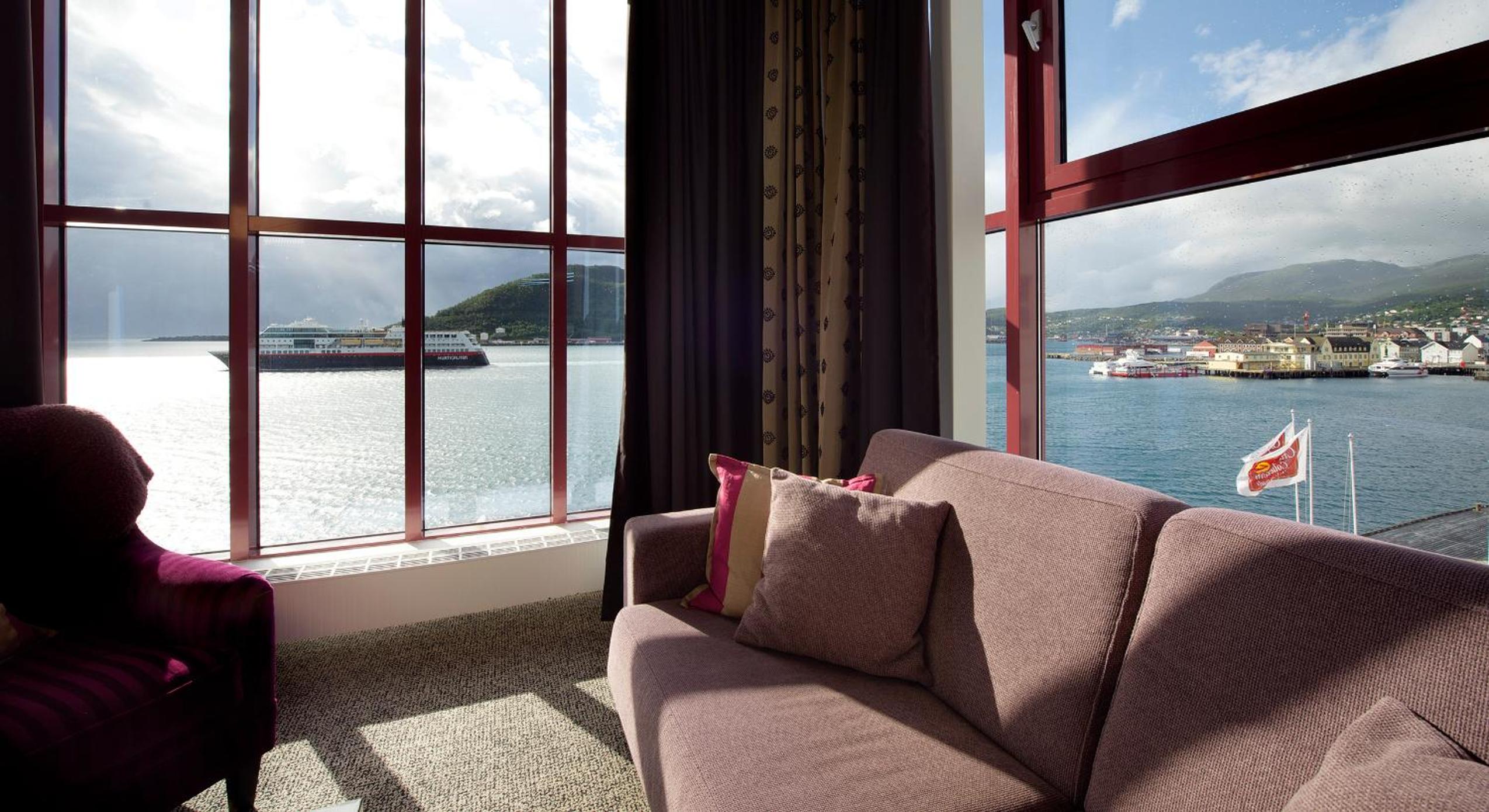 Junior Suite with Ocean View - Photo 12
