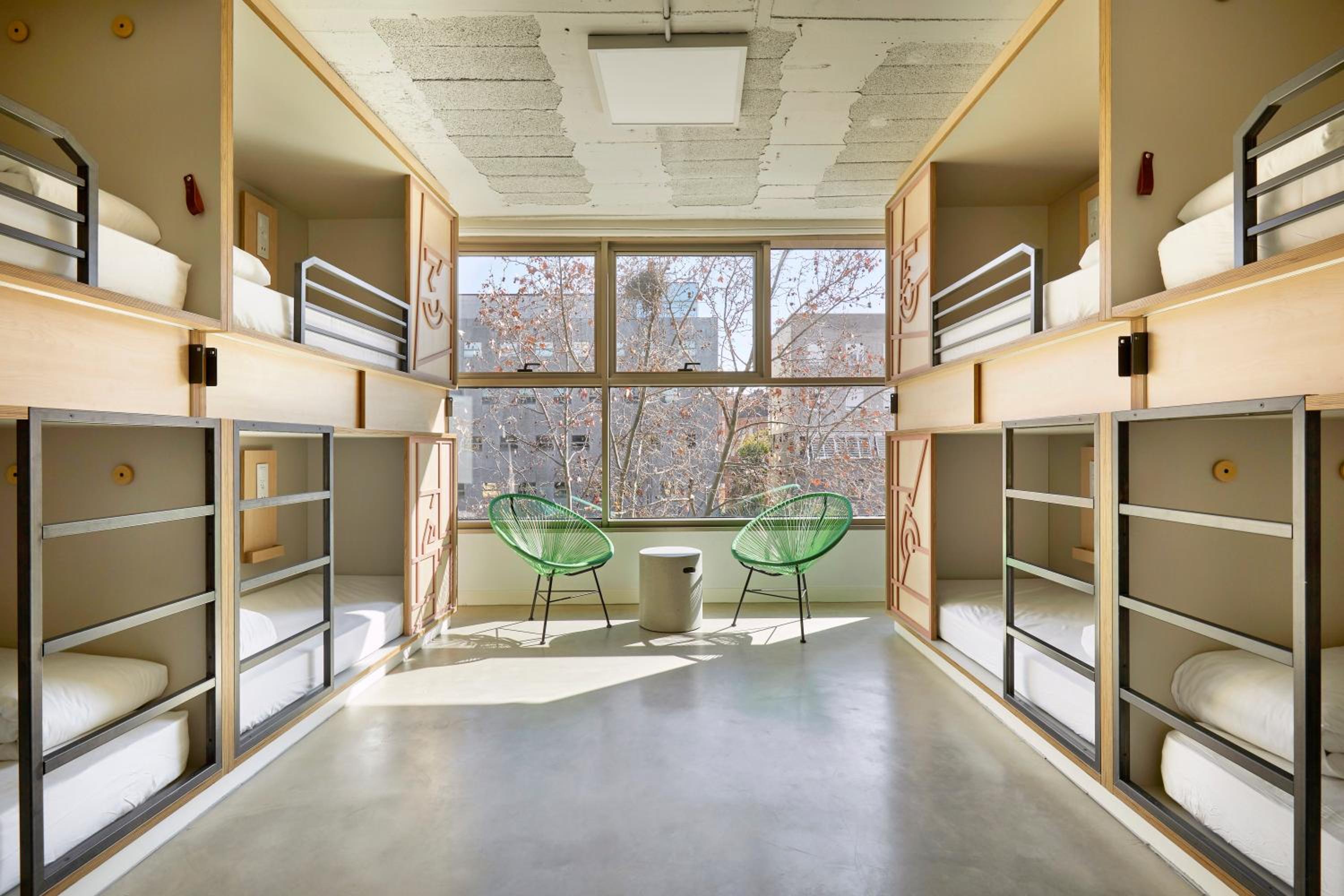 Cama en habitación compartida para 8 personas