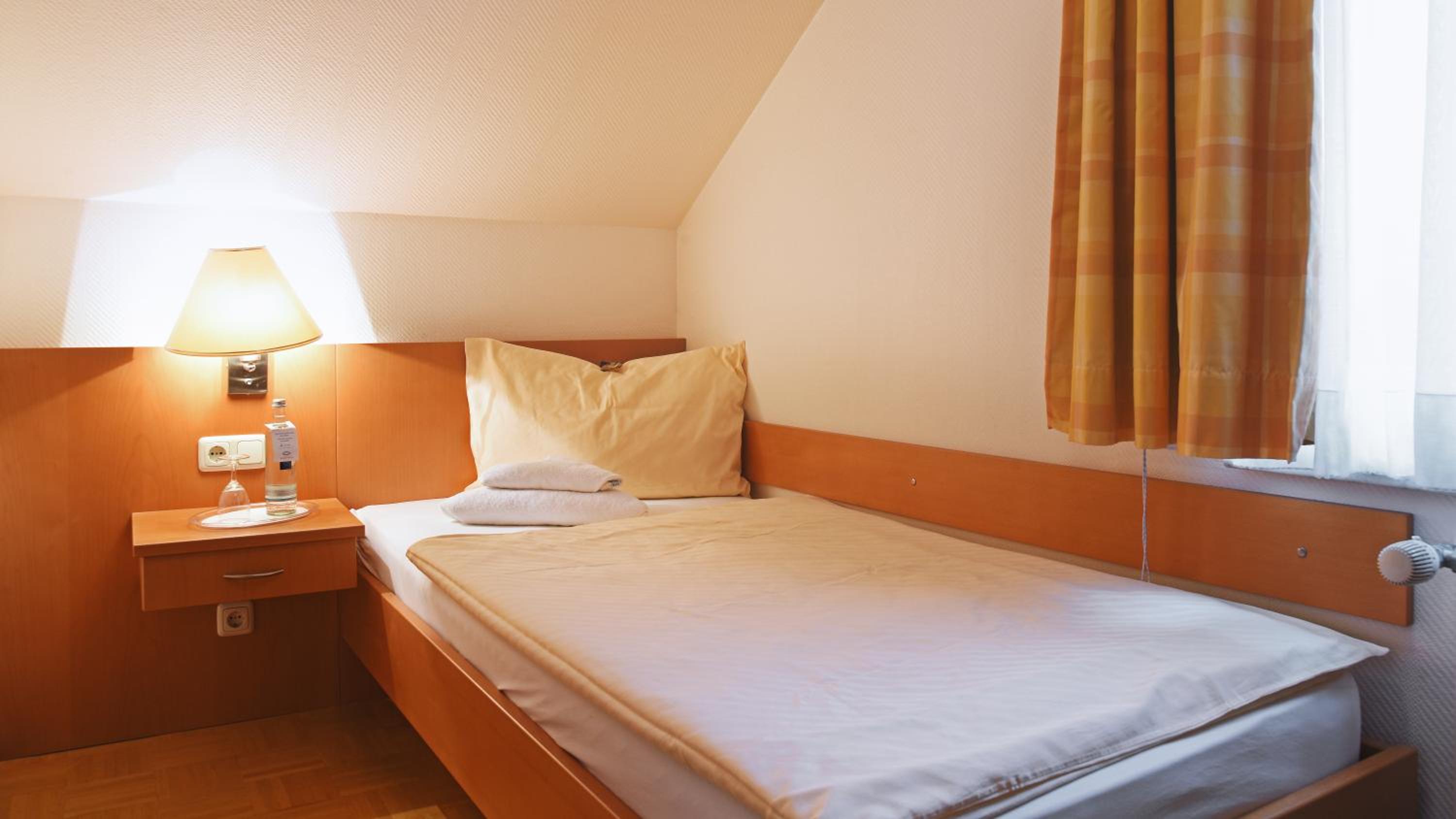 Standard Double or Twin Room photo 3