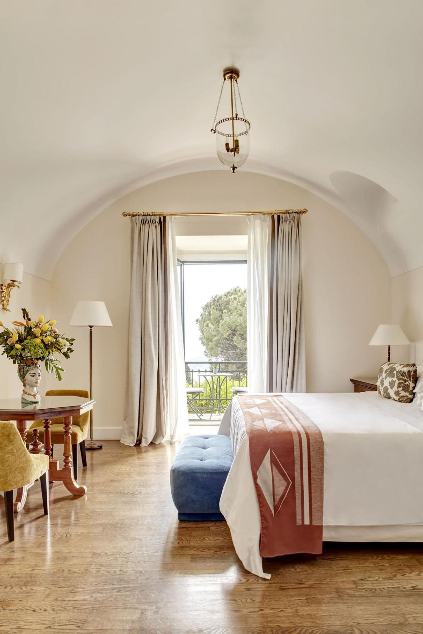 Deluxe Suite with with Balcony or Terrace and Sea View - Photo 7
