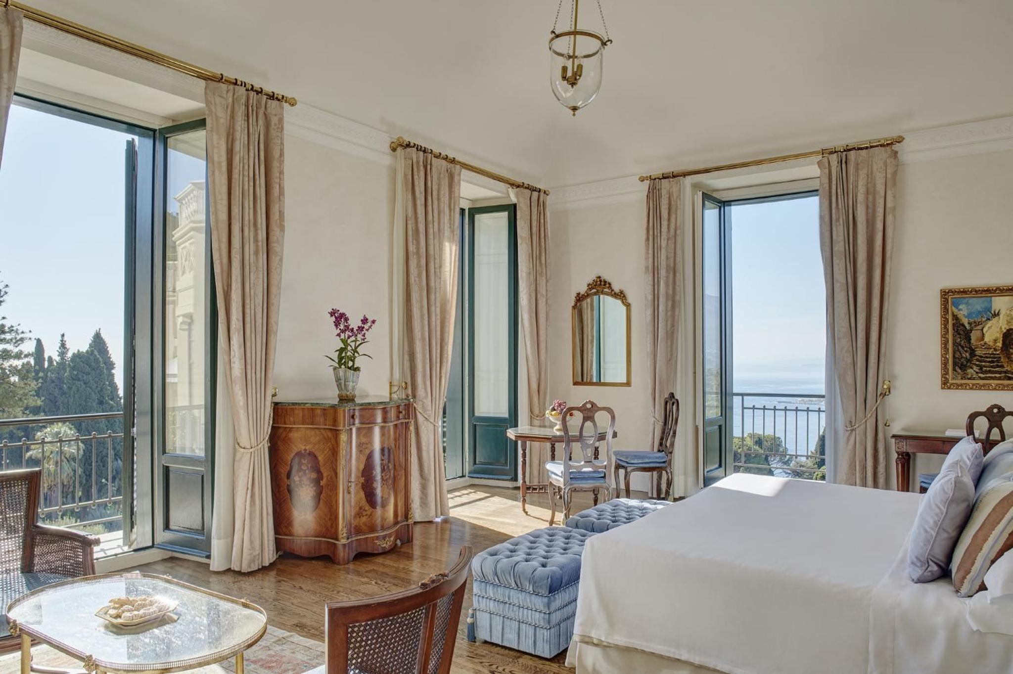 Deluxe Junior Suite with Balcony or Terrace and Sea View - Photo 9