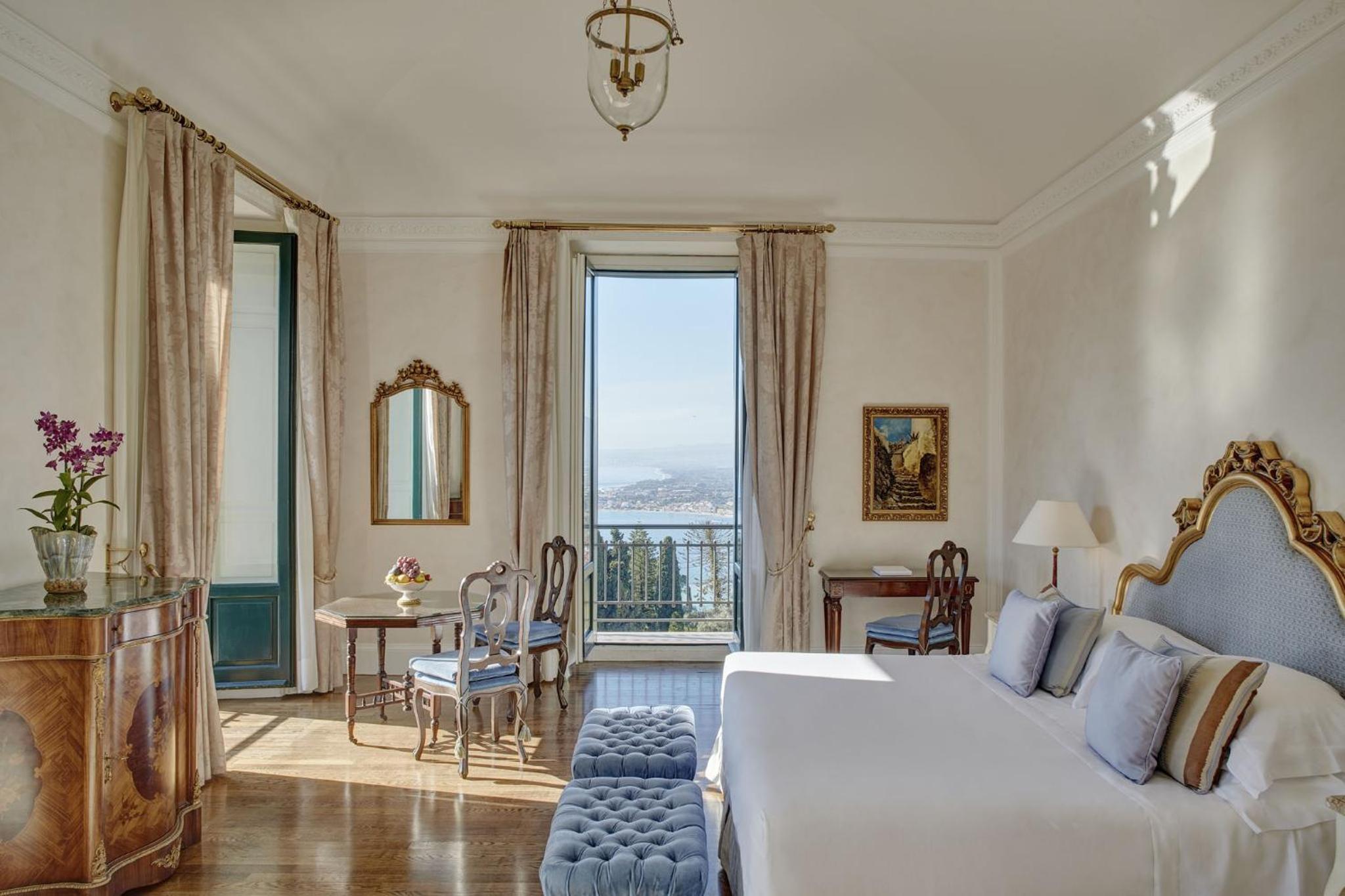 Deluxe Junior Suite with Balcony or Terrace and Sea View - Photo 8