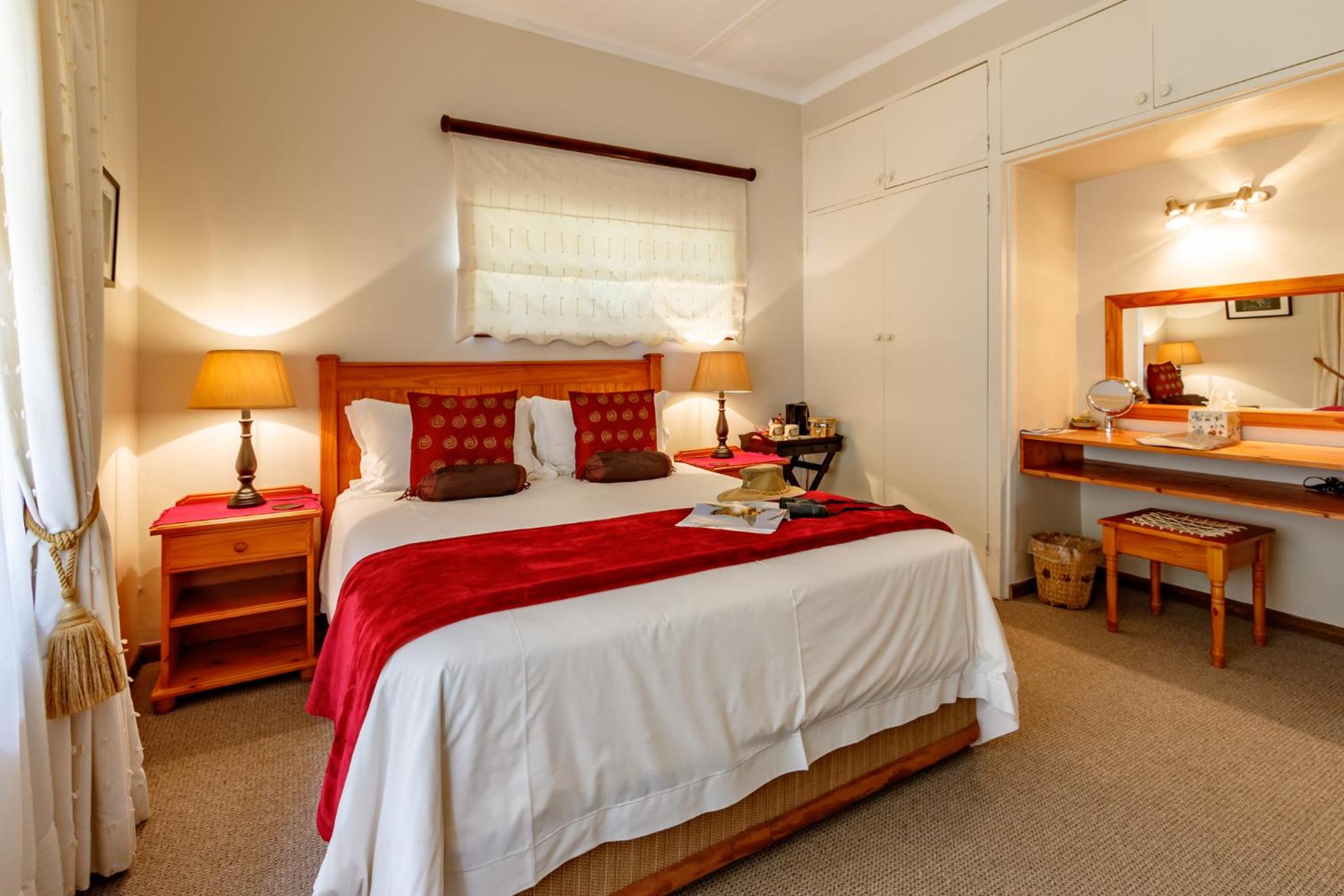 Deluxe Queen Room - Photo 5