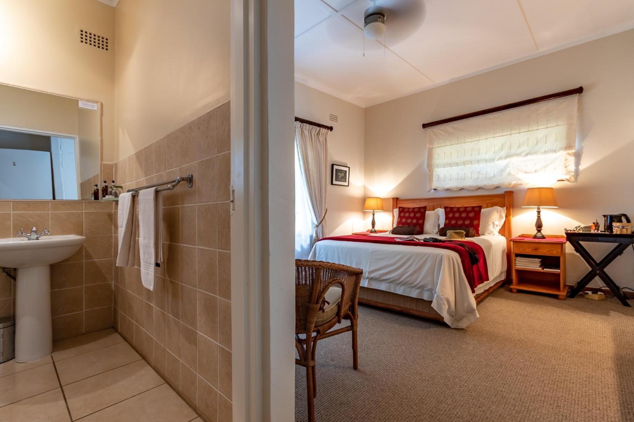 Deluxe Queen Room - Photo 3