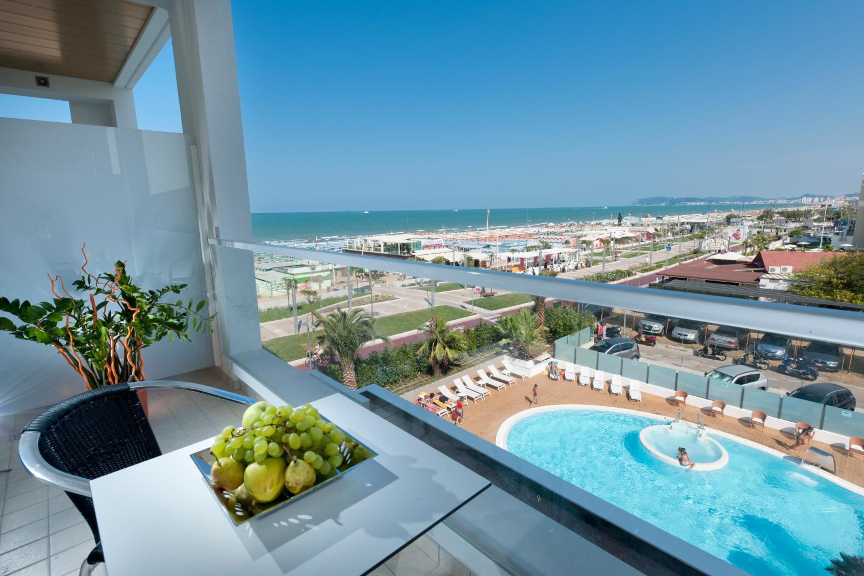 Superior Room with Lateral Sea View - Photo 5