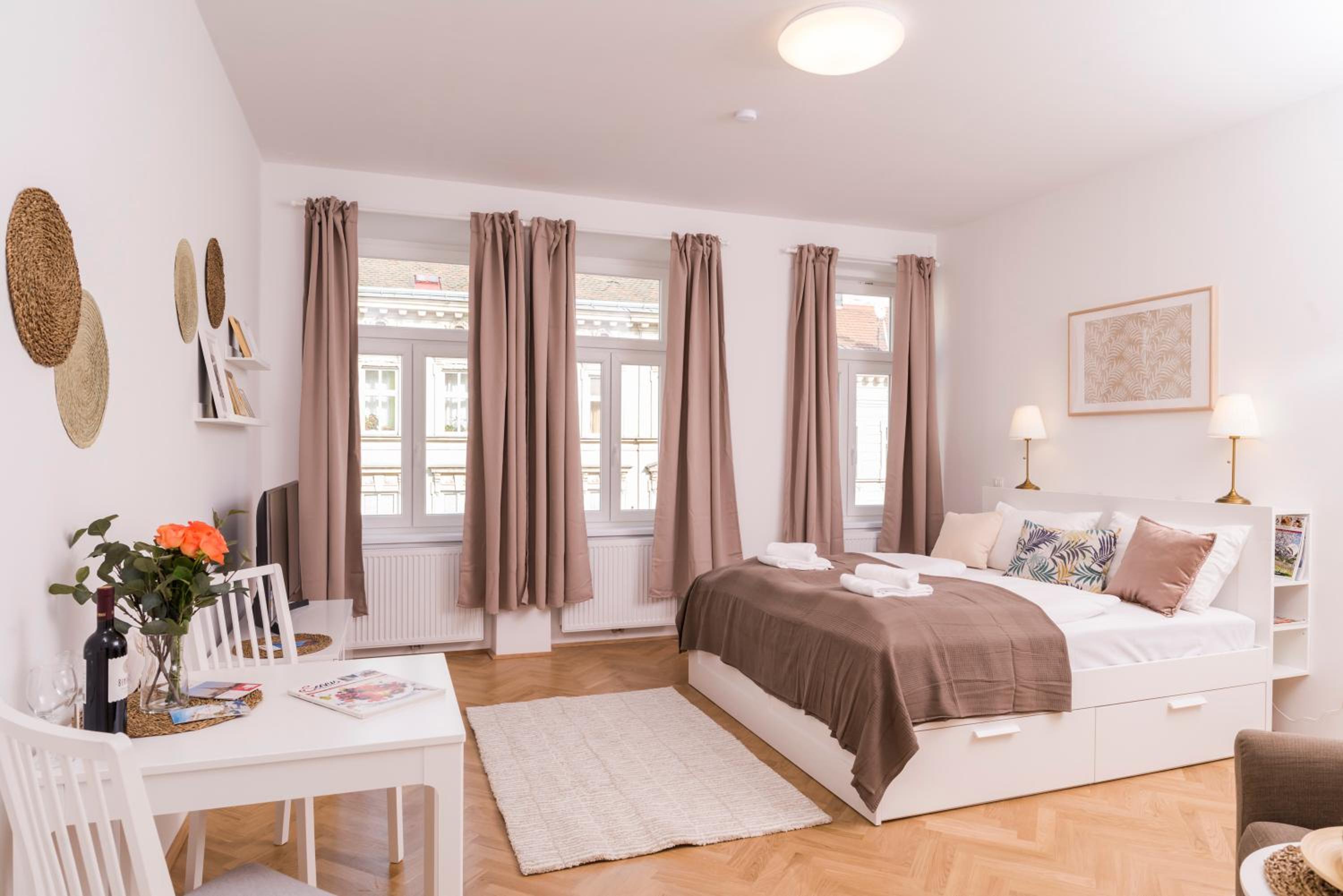 Studio Apartment