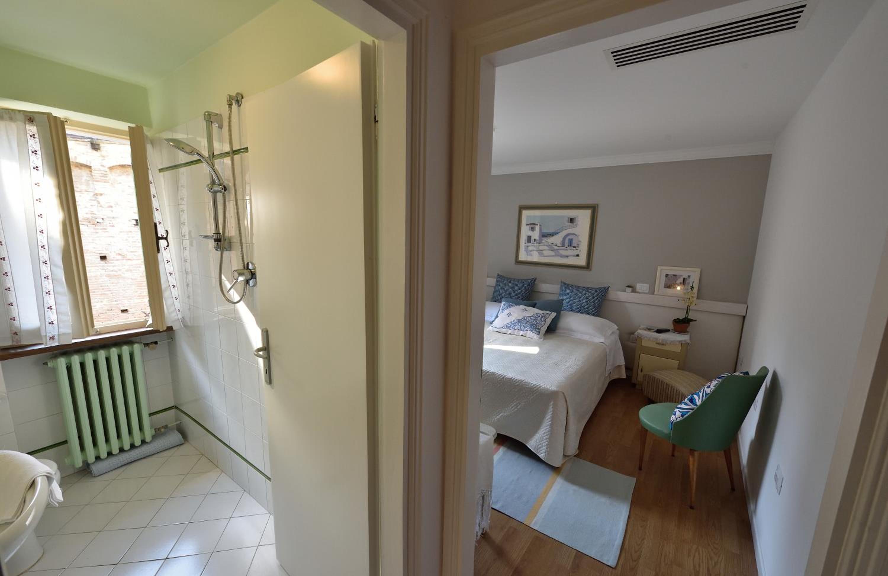 Two-Bedroom Holiday Home - Photo 30