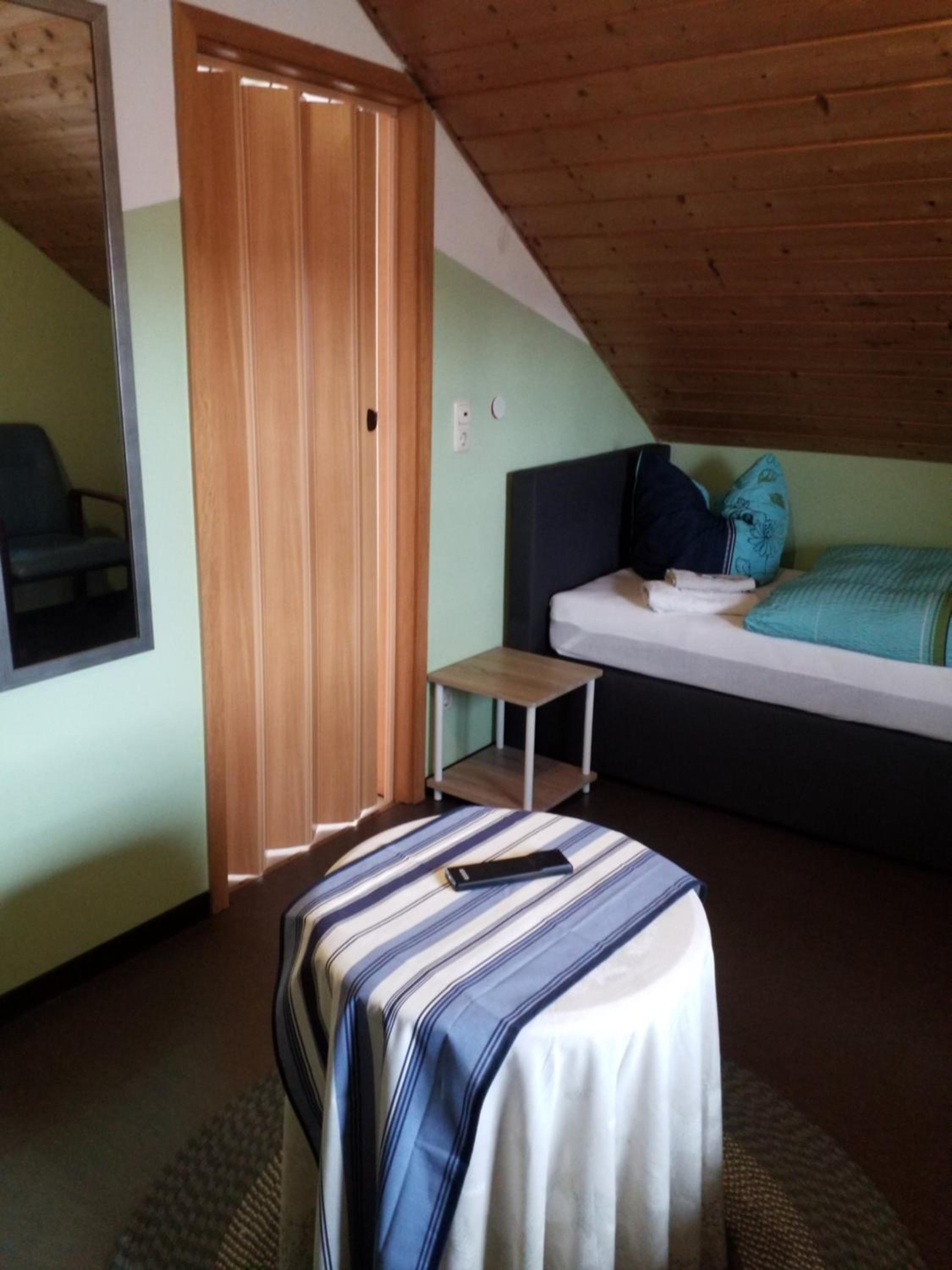 Twin Room with Bathroom photo 2