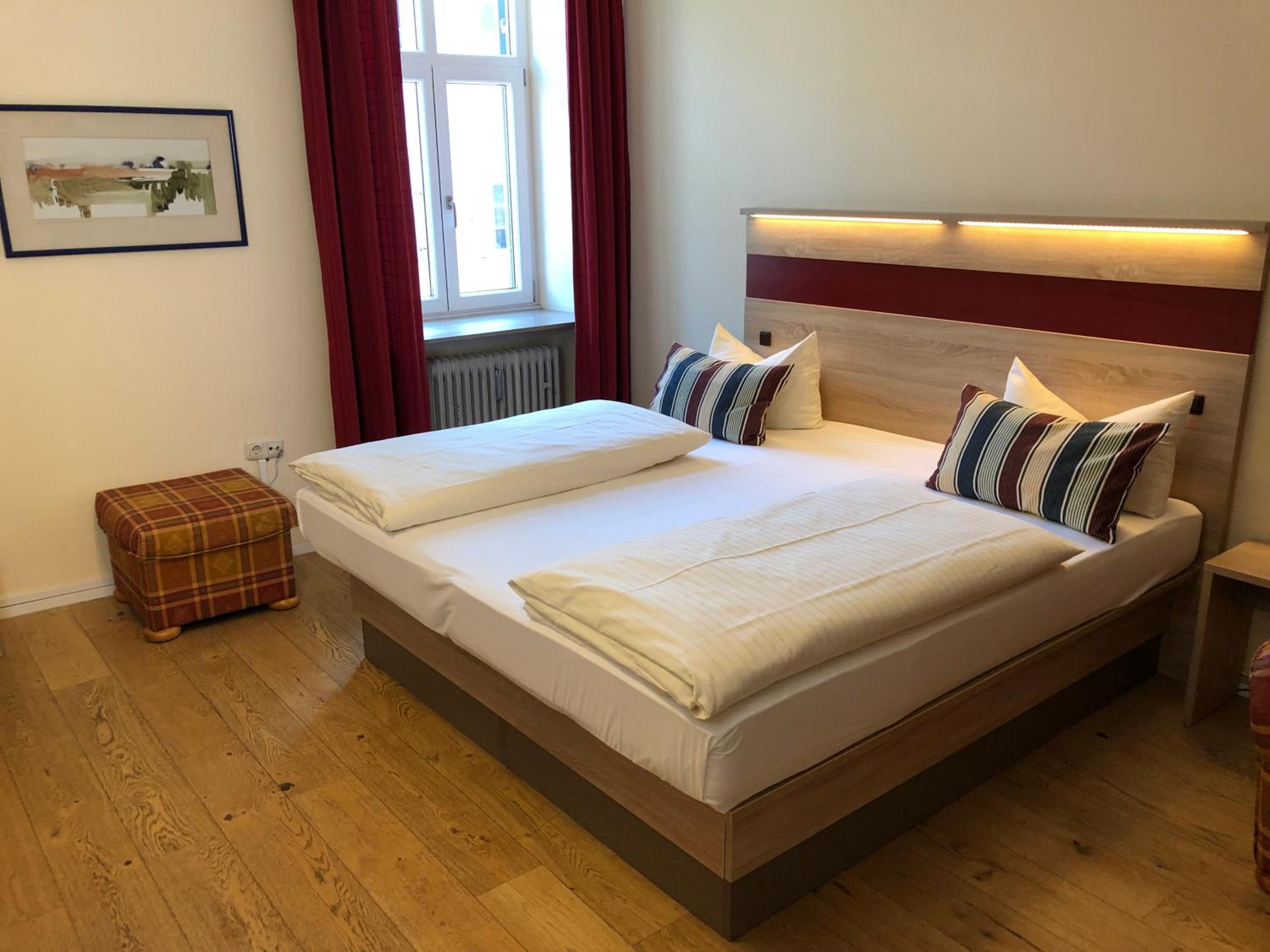 Double Room - Photo 5