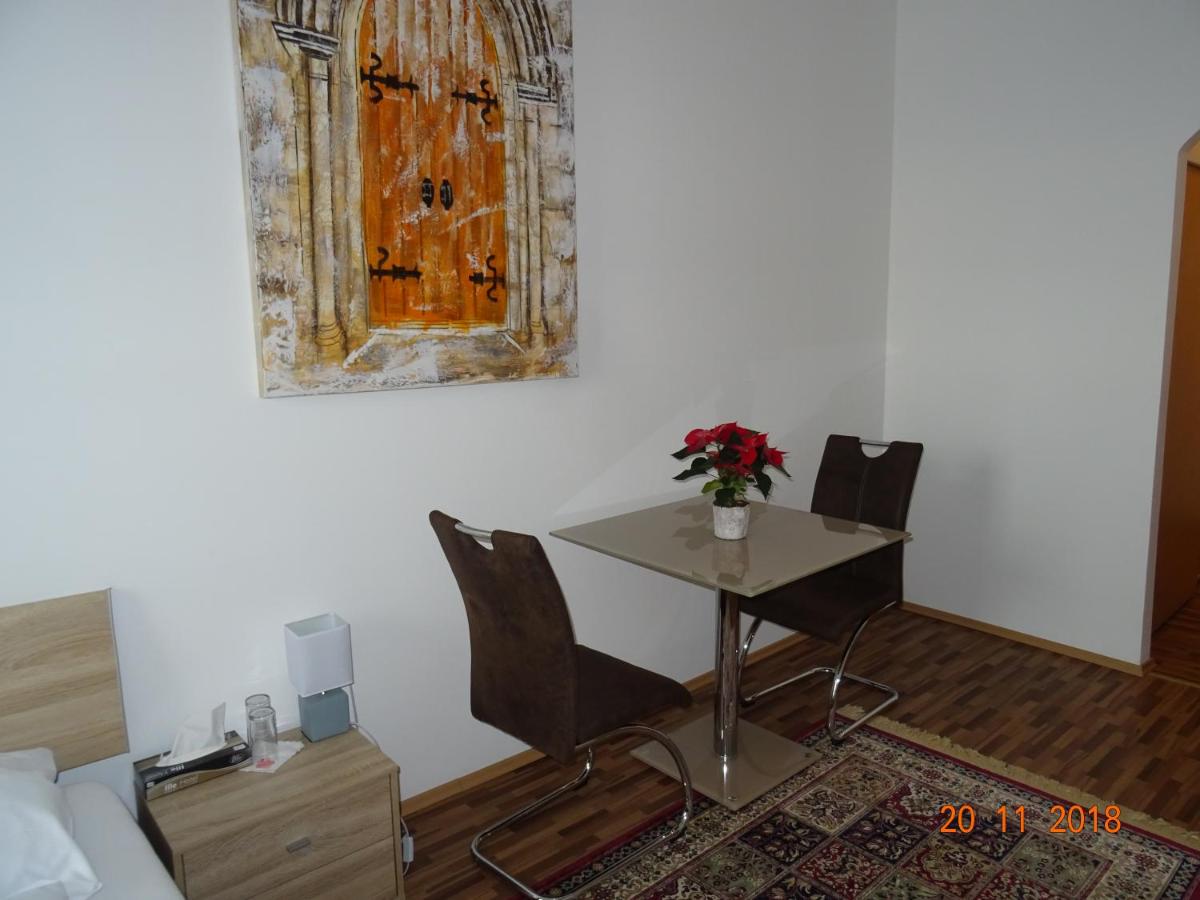 Standard Double Room - Photo 3