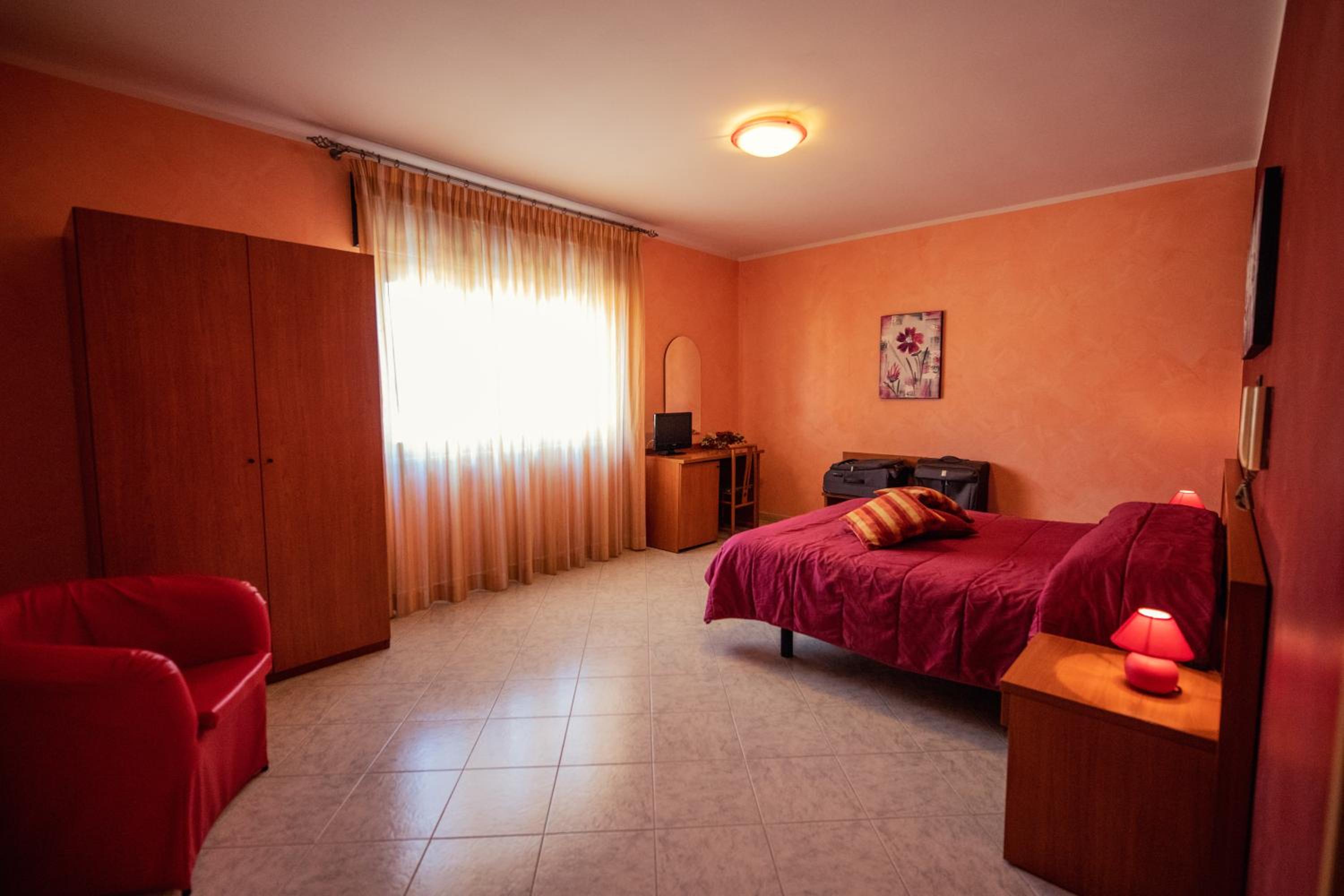 Double Room with Private Bathroom photo 3