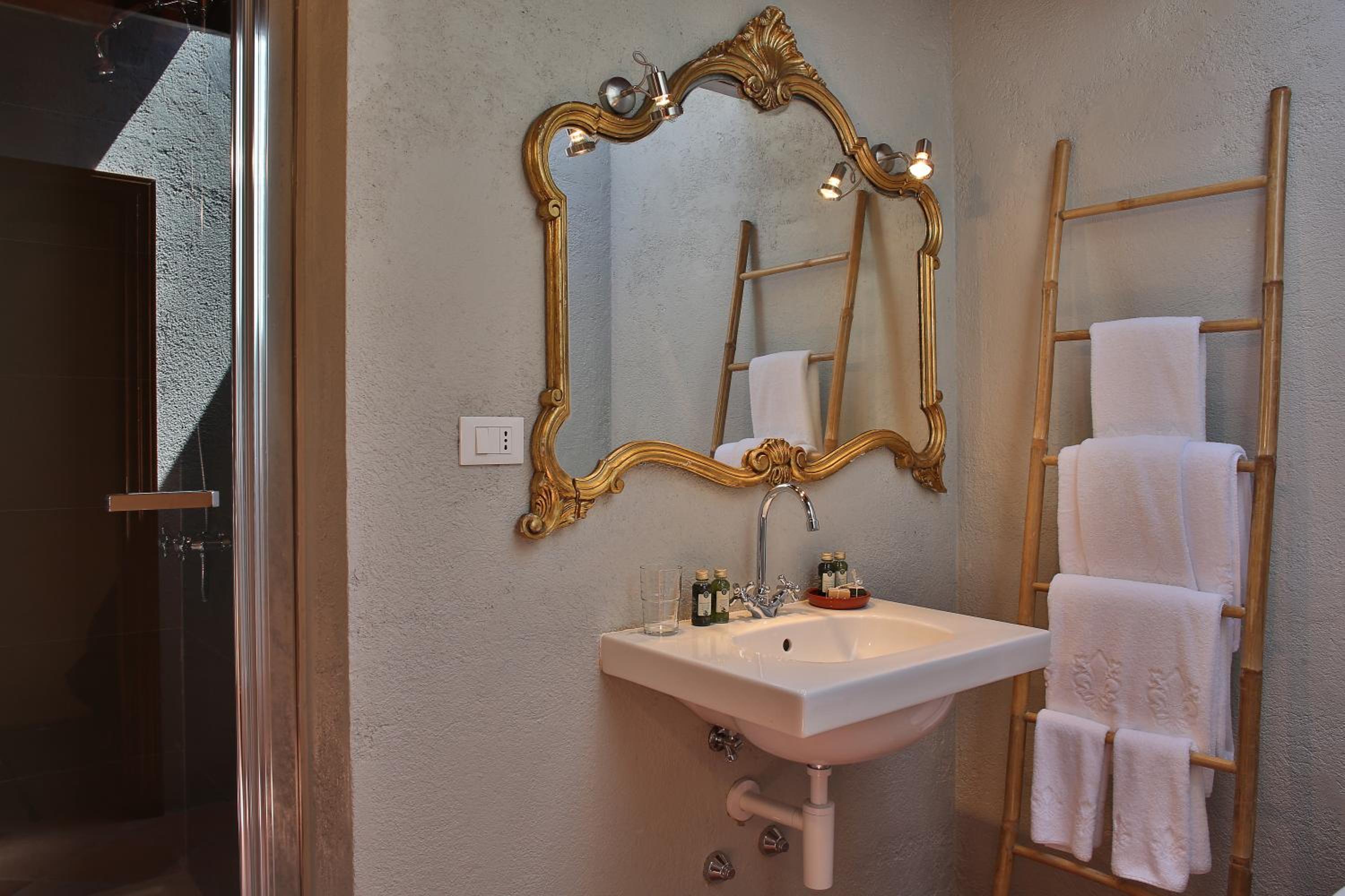Classic Double Room - Photo 2
