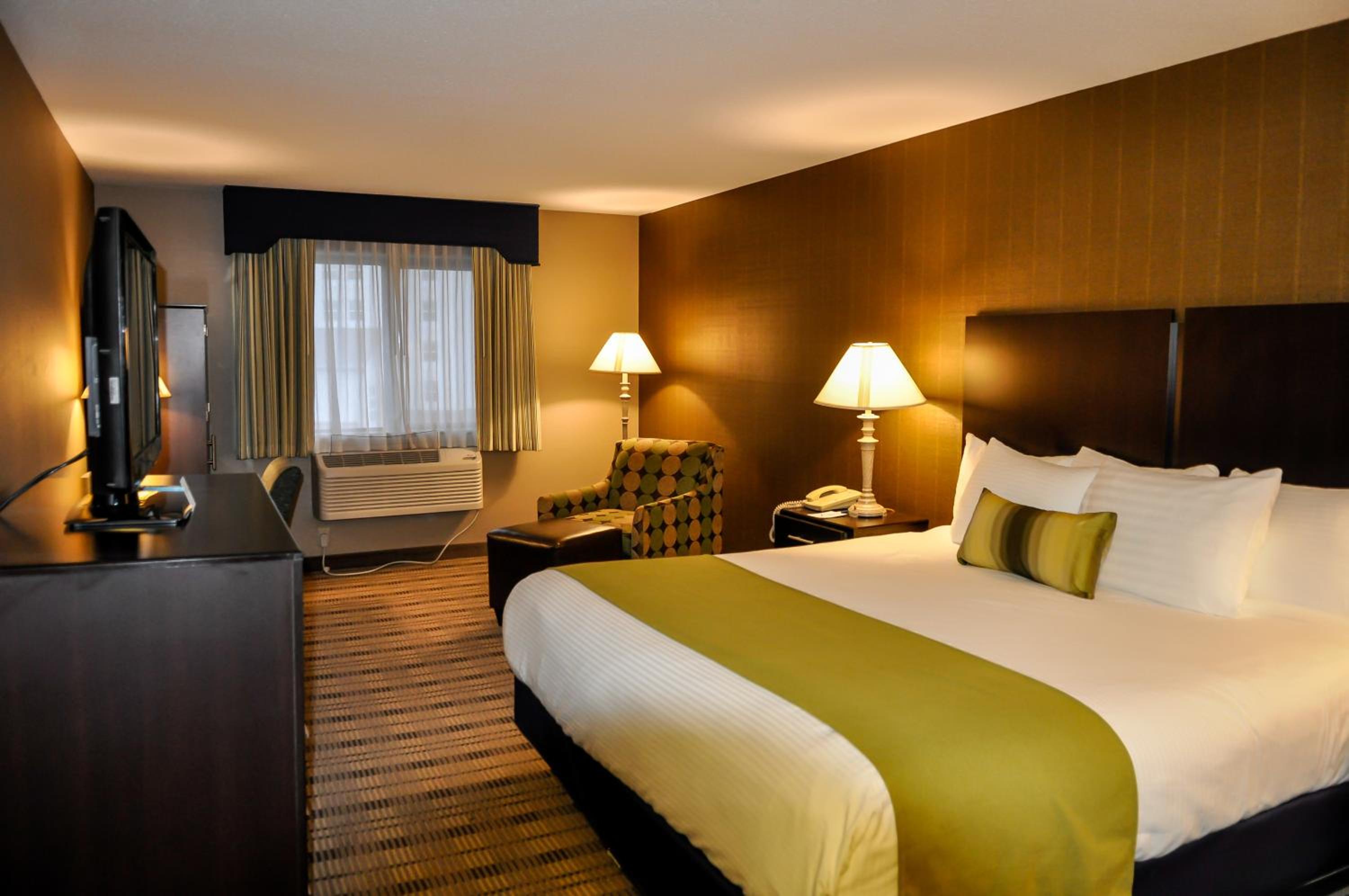 King Room - Non-Smoking - Photo 16