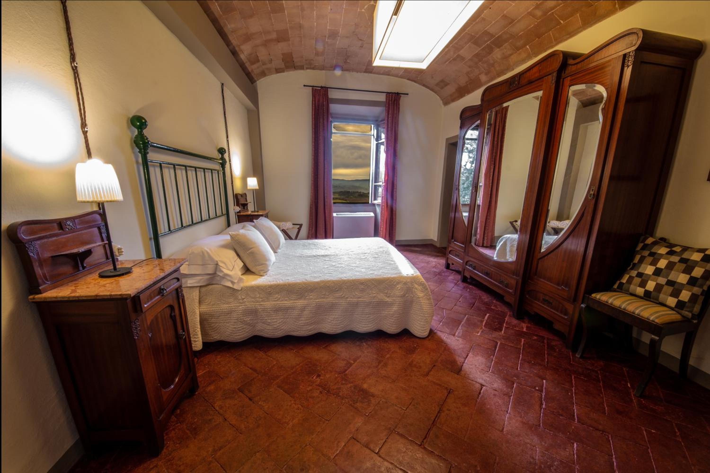 Superior Double or Twin Room - Photo 3