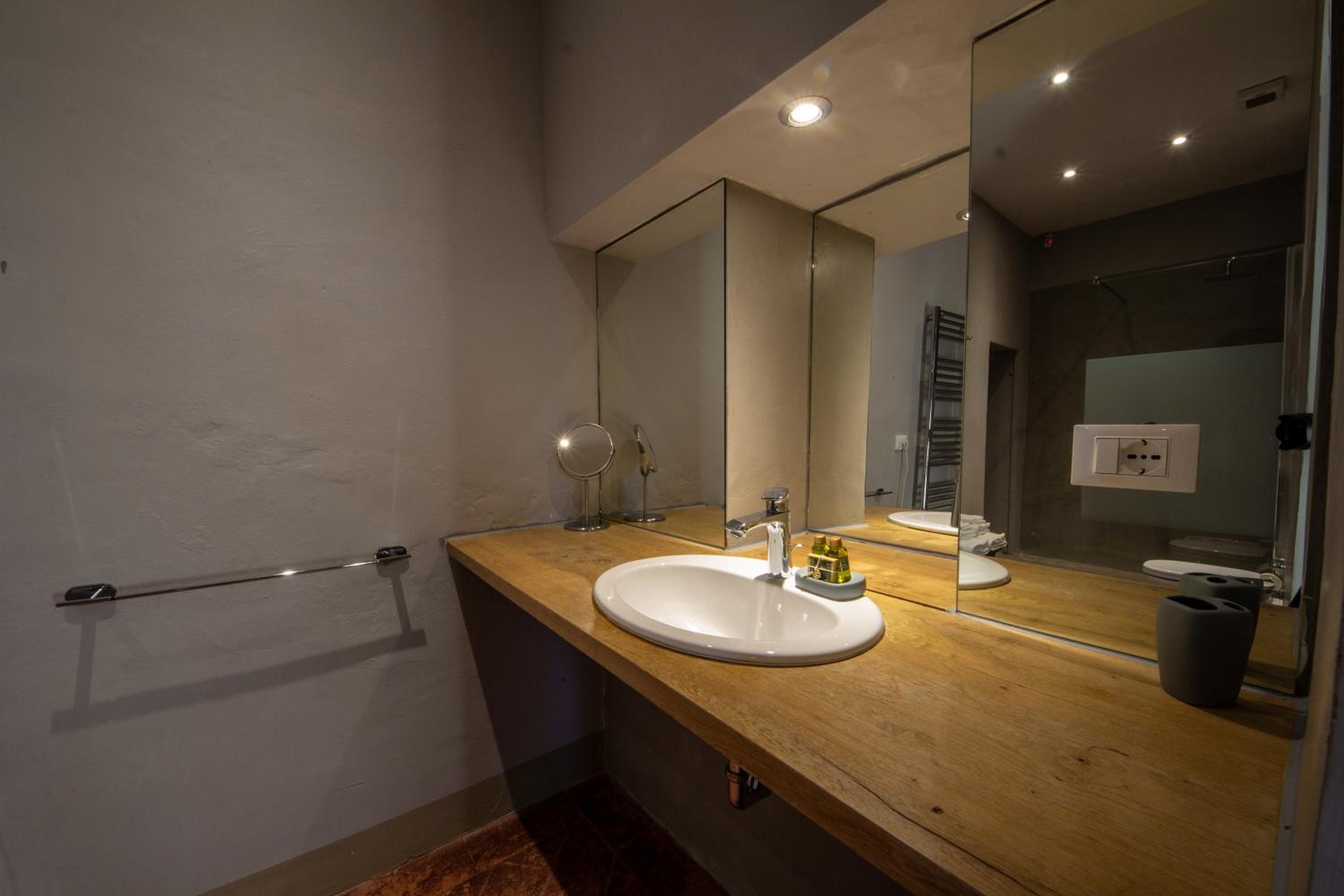 Superior Double or Twin Room - Photo 2