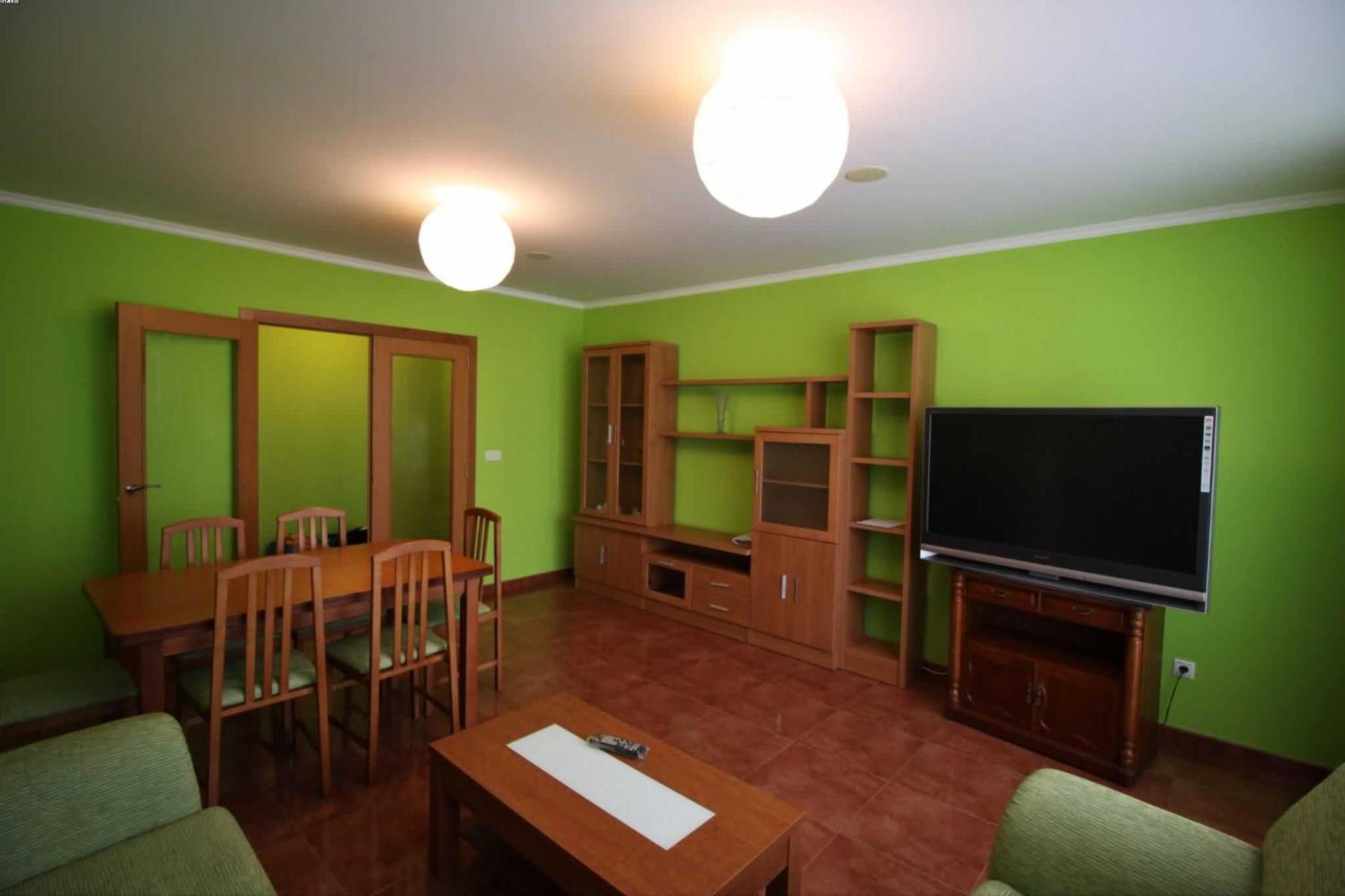 Three-Bedroom Apartment photo 2