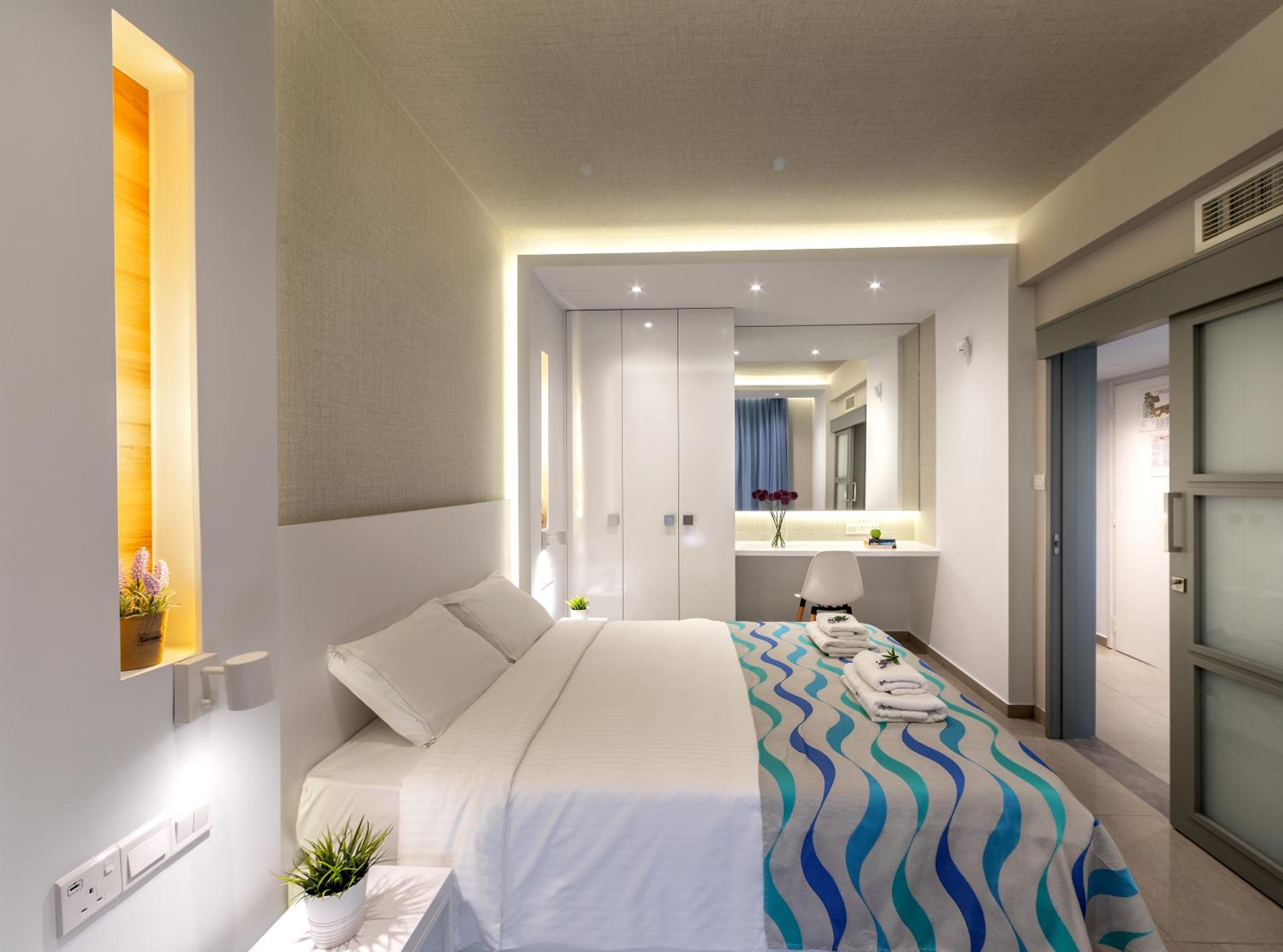 One-Bedroom Suite with Garden View - Photo 3