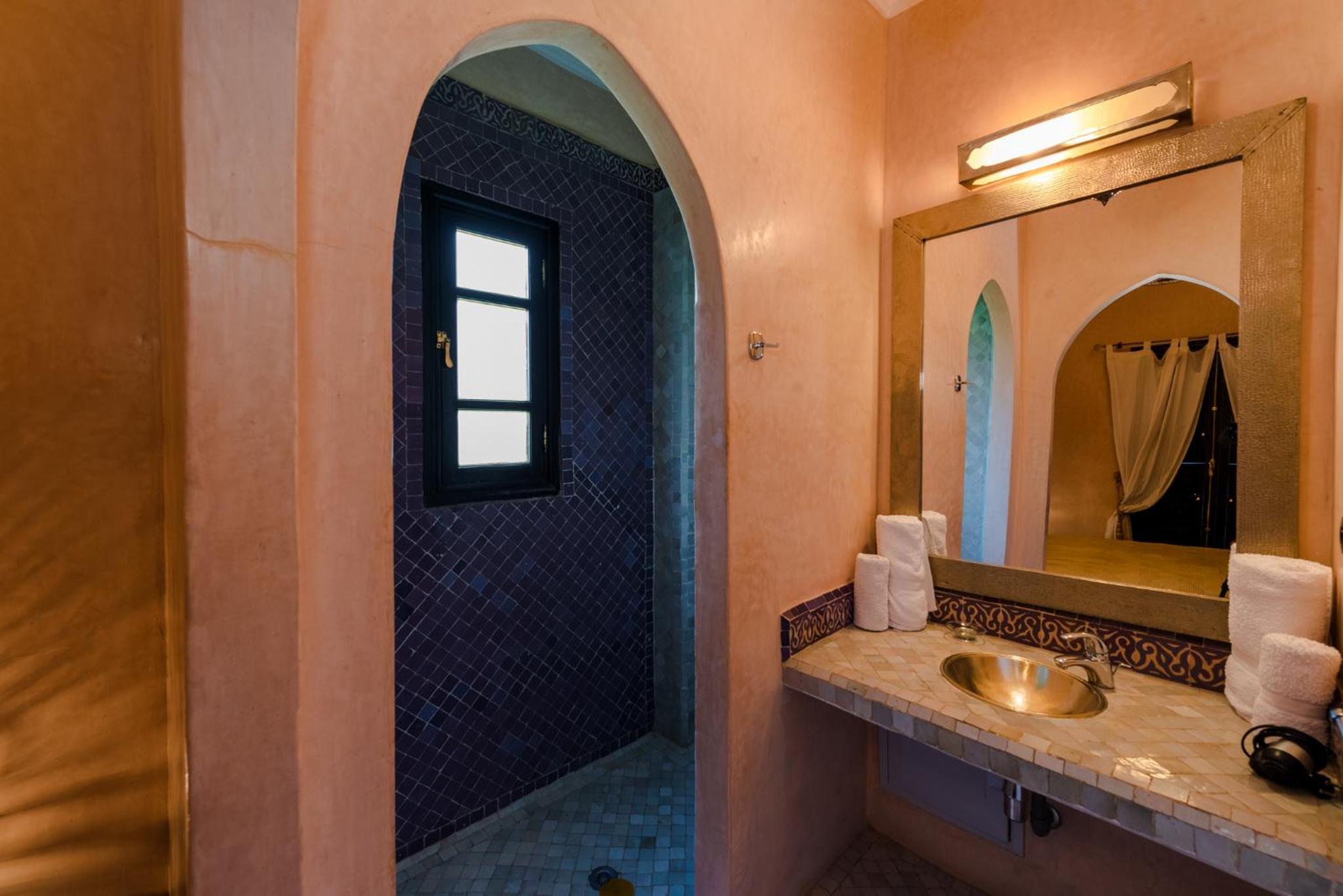 Three-Bedroom Villa - Photo 16