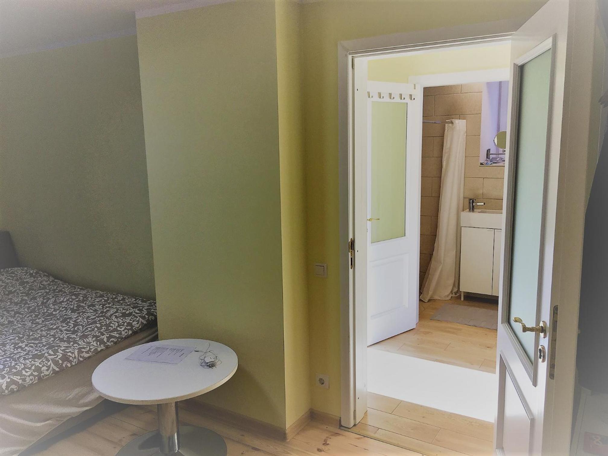One-Bedroom Apartment - Photo 33