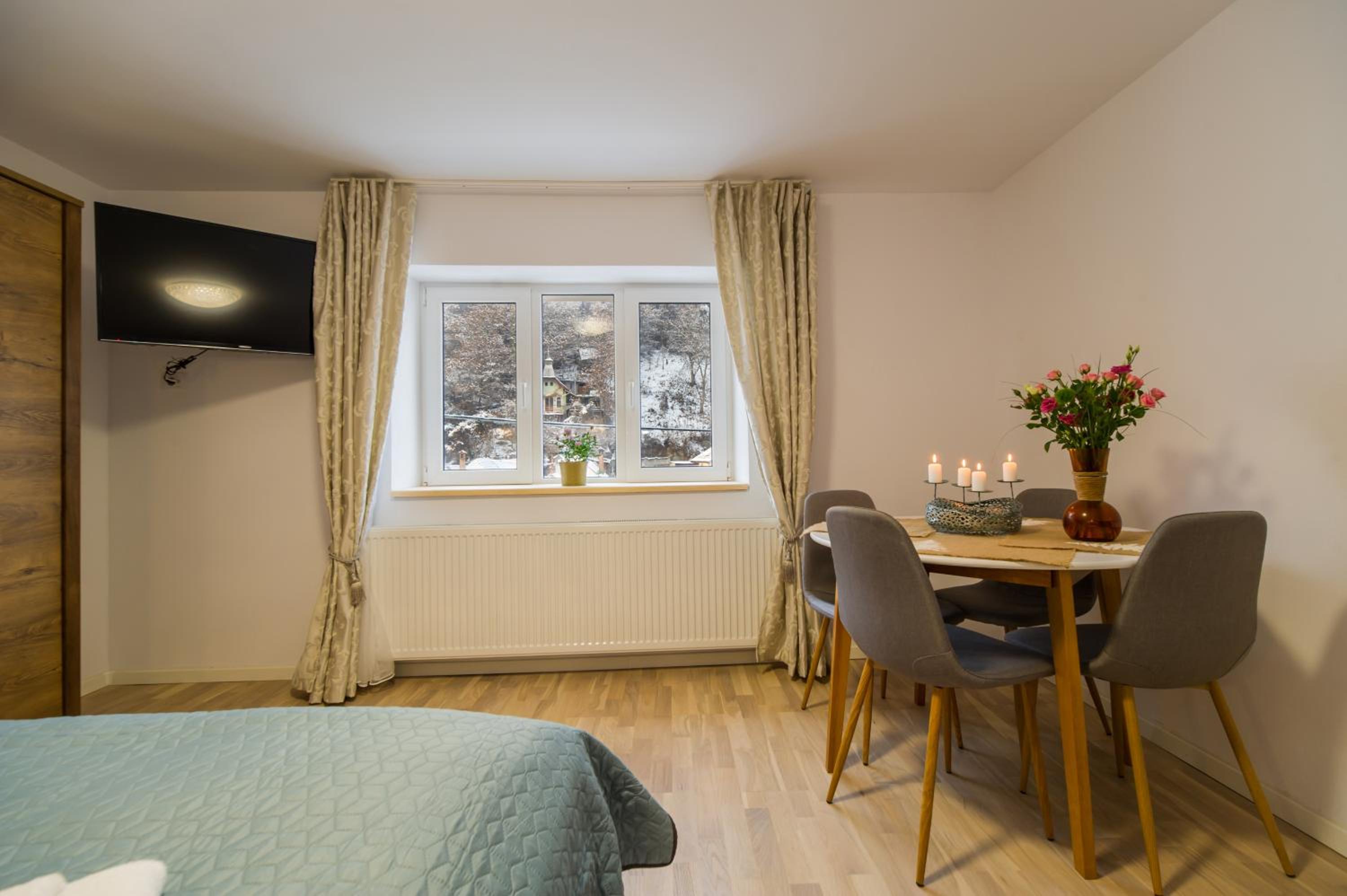 Studio Apartment - Photo 17