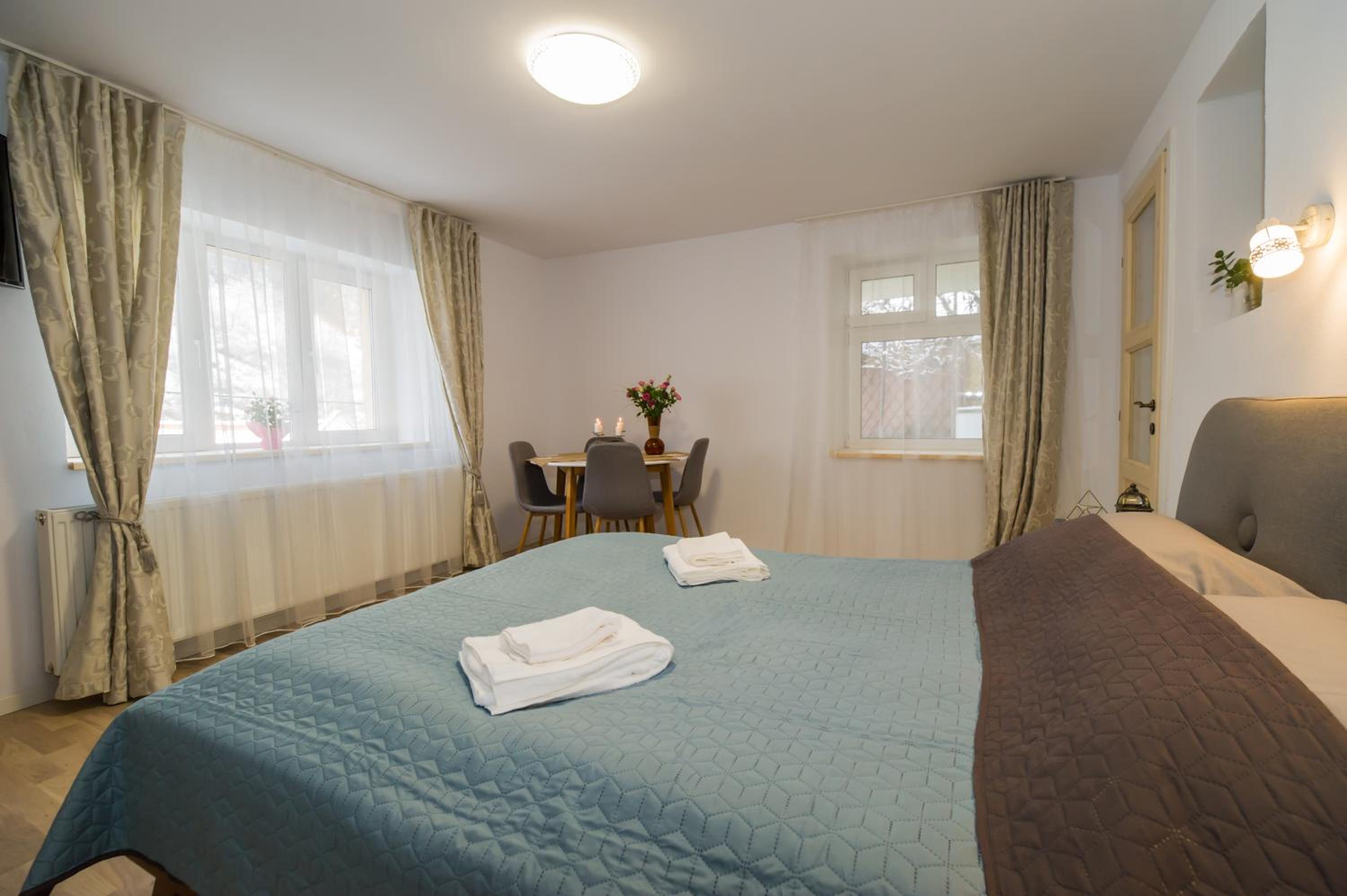 Studio Apartment - Photo 21