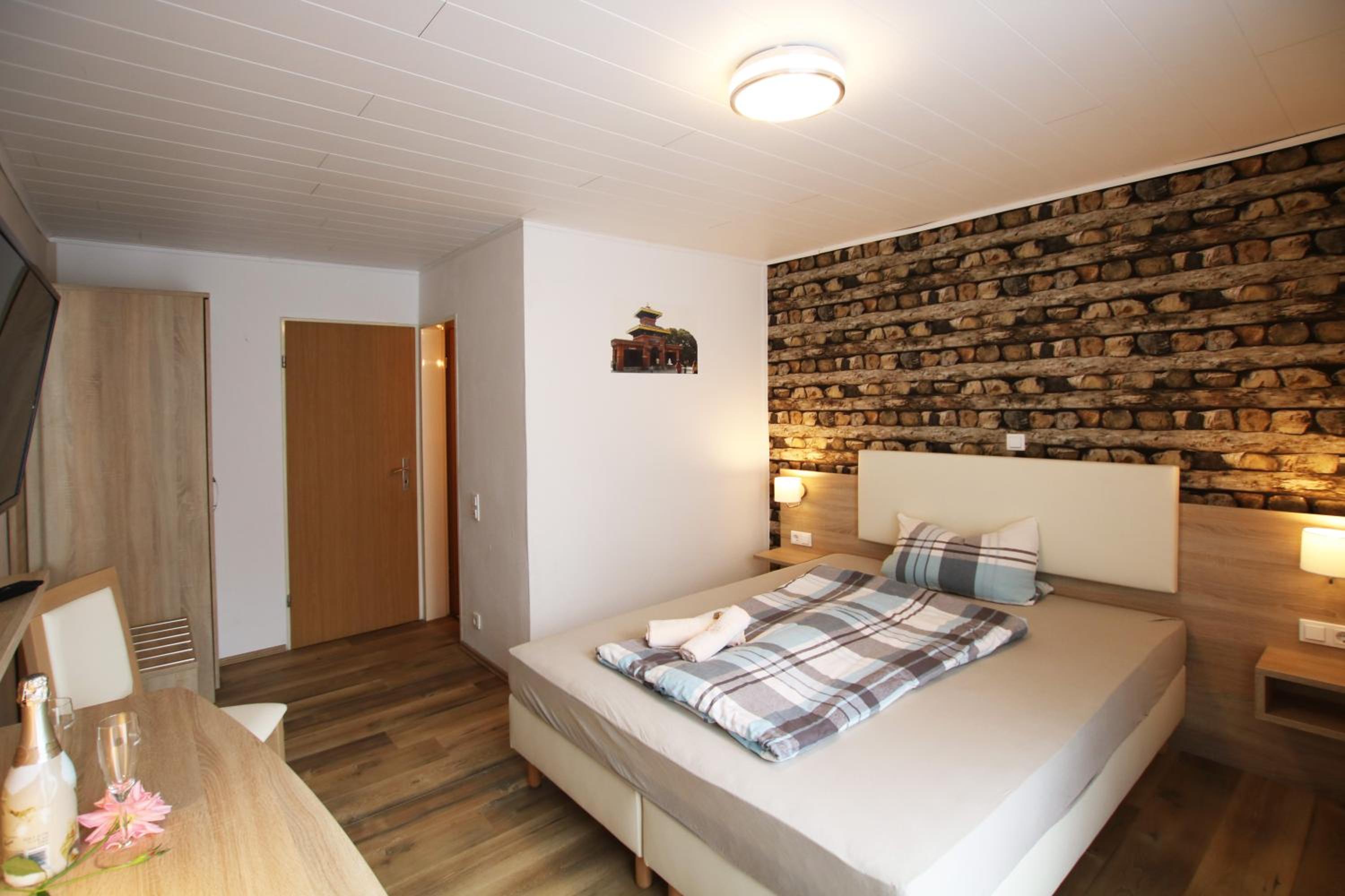 Queen Room With Balcony photo 1