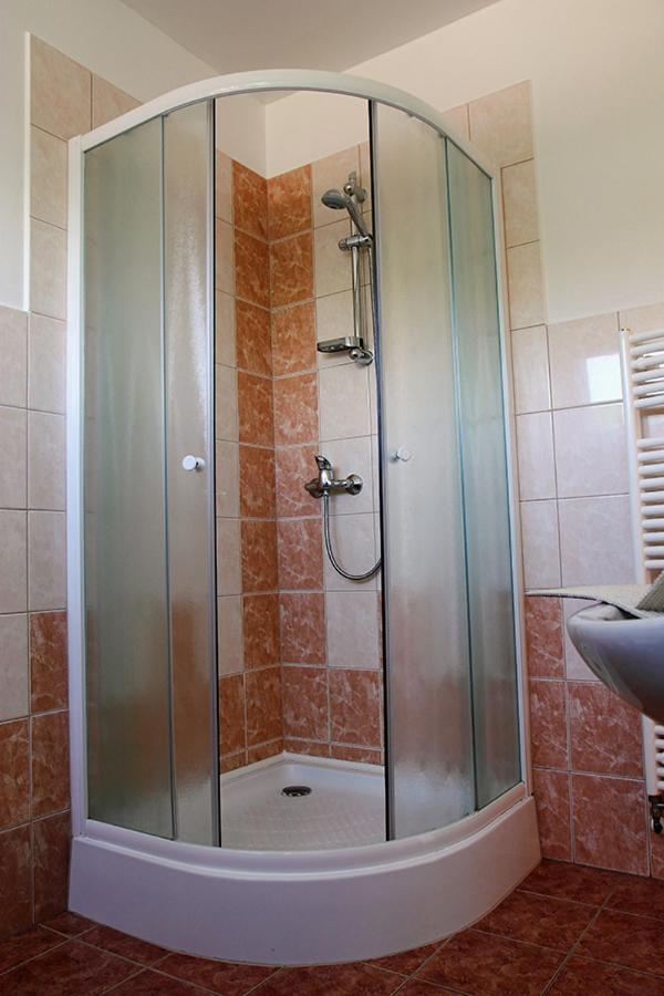 Apartment - Ground Floor photo 3