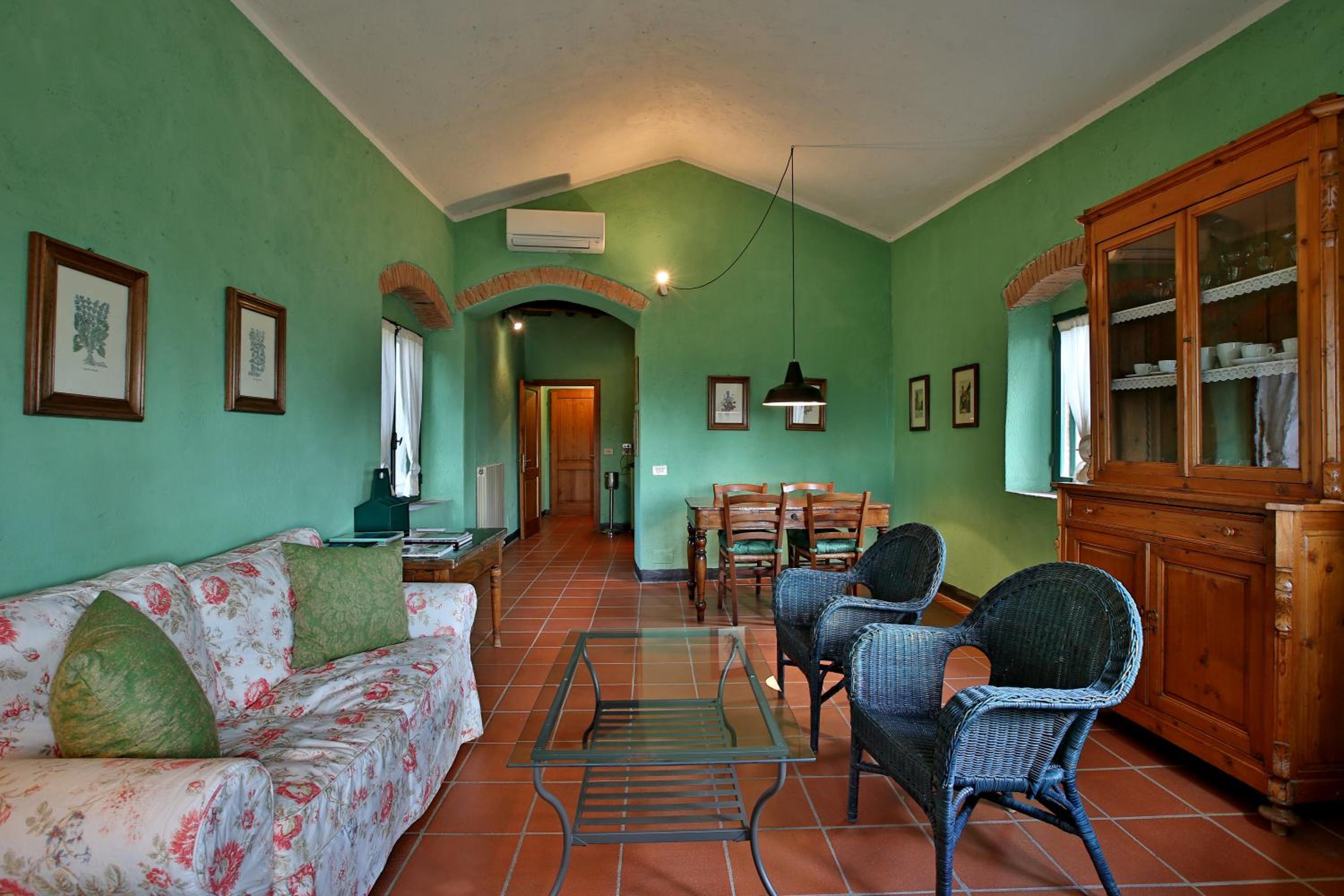 One-Bedroom Apartment - Photo 5