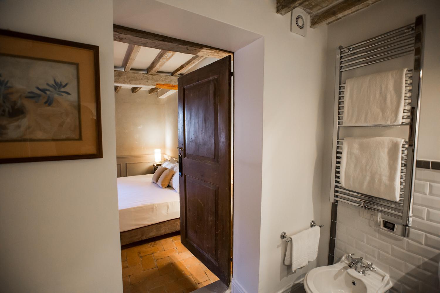 Deluxe Double Room photo 3