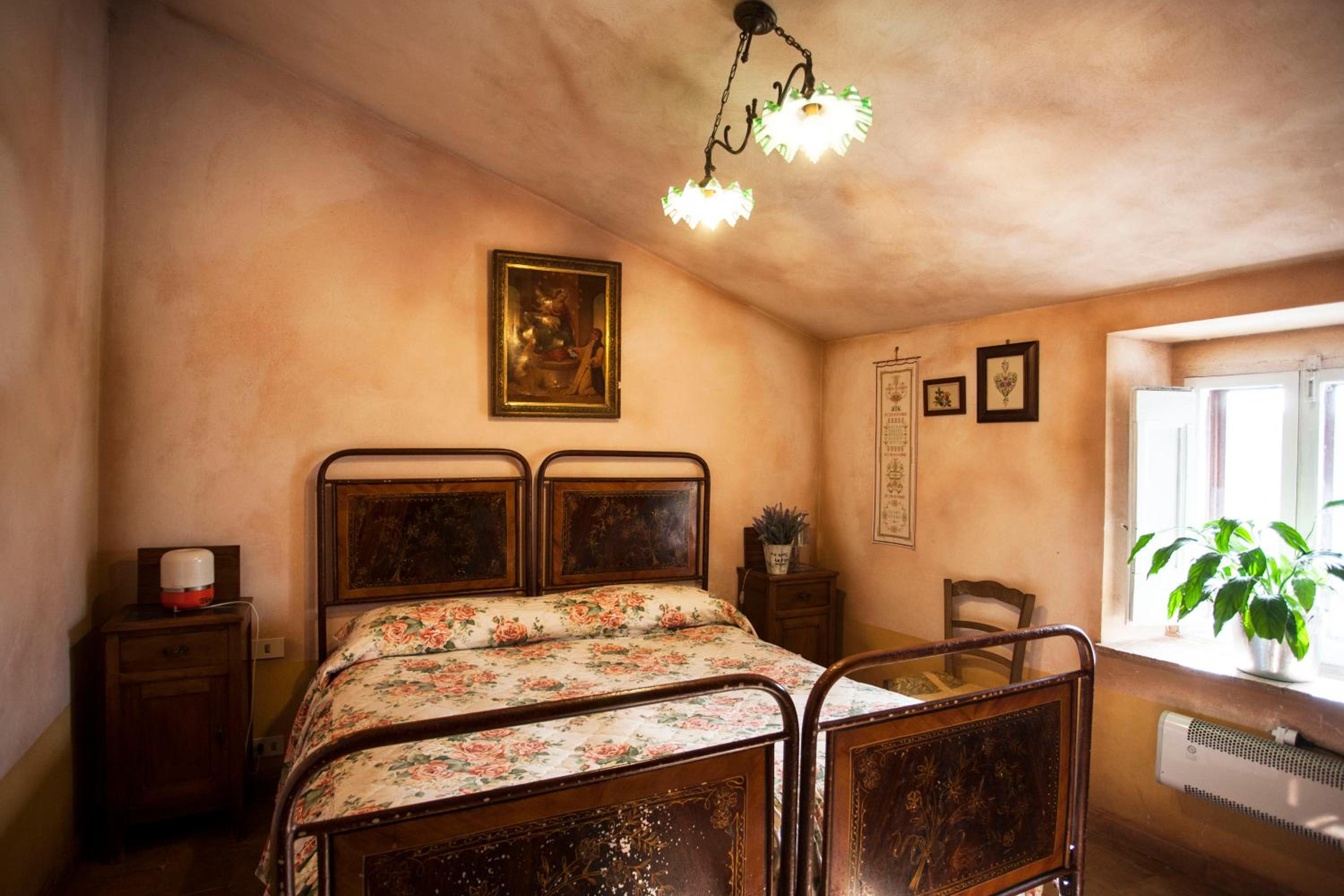 Two-Bedroom House - Photo 17